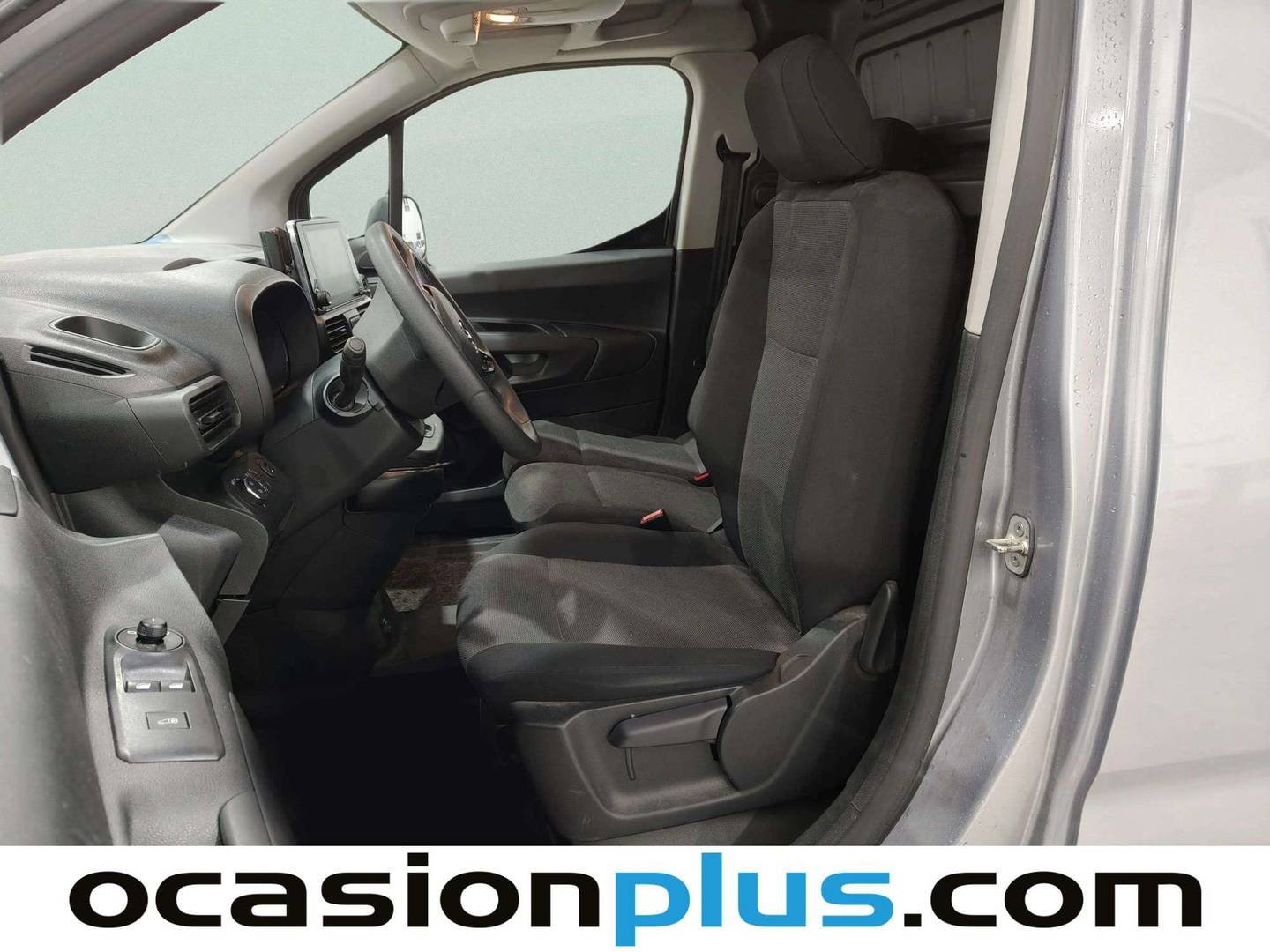 Foto Opel Combo-e Opel Combo-e BEV 50kWh Select L H1 (136 CV)