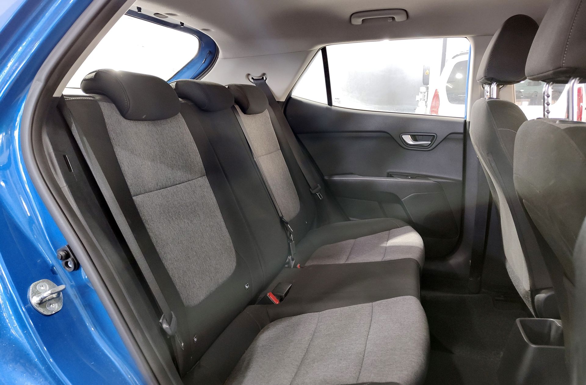 Kia Stonic 1.0 T-GDi Concept - foto 15