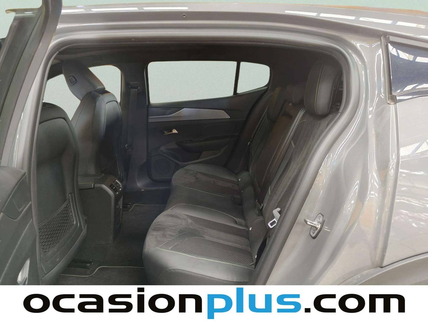 Foto asientos traseros Peugeot 408 Peugeot 408 PHEV 225 GT e-EAT8 (225 CV)