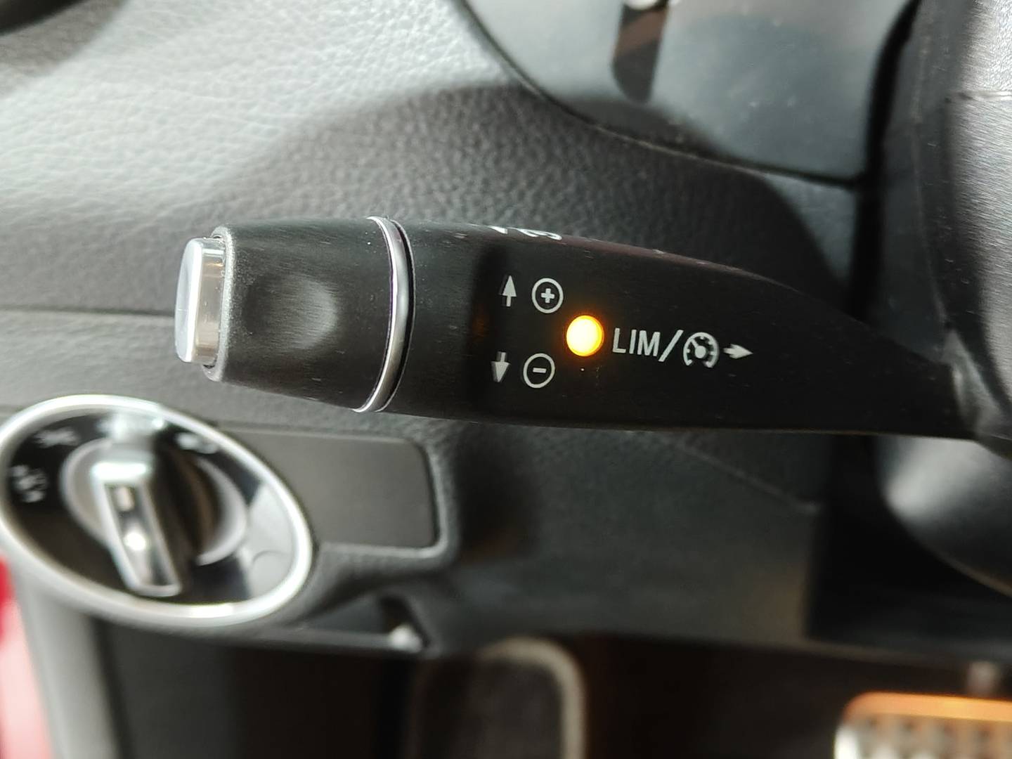 Foto Mercedes GLA Mercedes-Benz GLA 200 d Urban (136 CV) Pack AMG