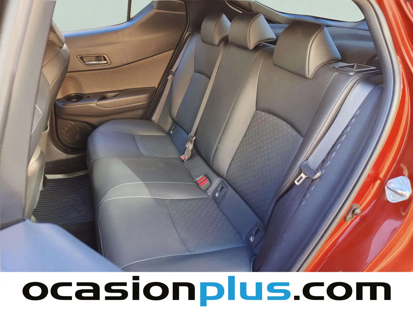 Foto Toyota C-HR Toyota C-HR 180H Kaji Edition (184 CV)