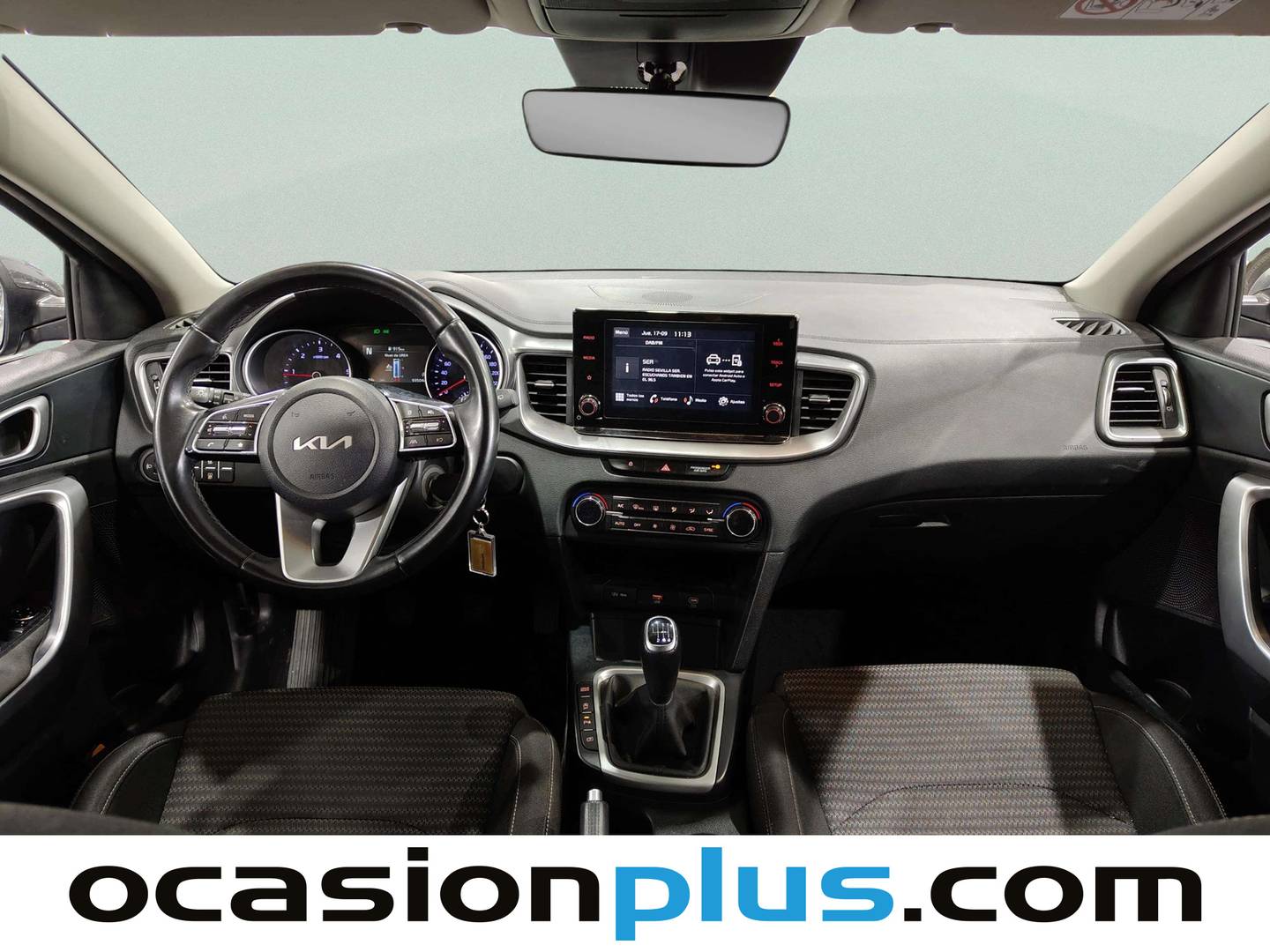 Foto asientos delanteros KIA Ceed KIA Ceed 1.6 MHEV iMT Drive (136 CV)