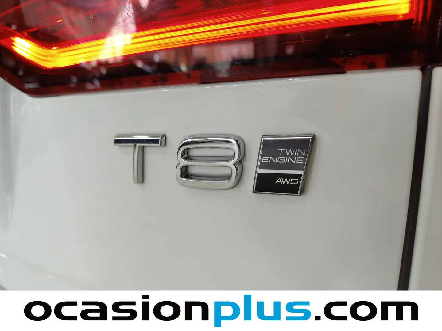 Foto Volvo V60 Volvo V60 T8 Business Plus AWD Auto (390 CV)