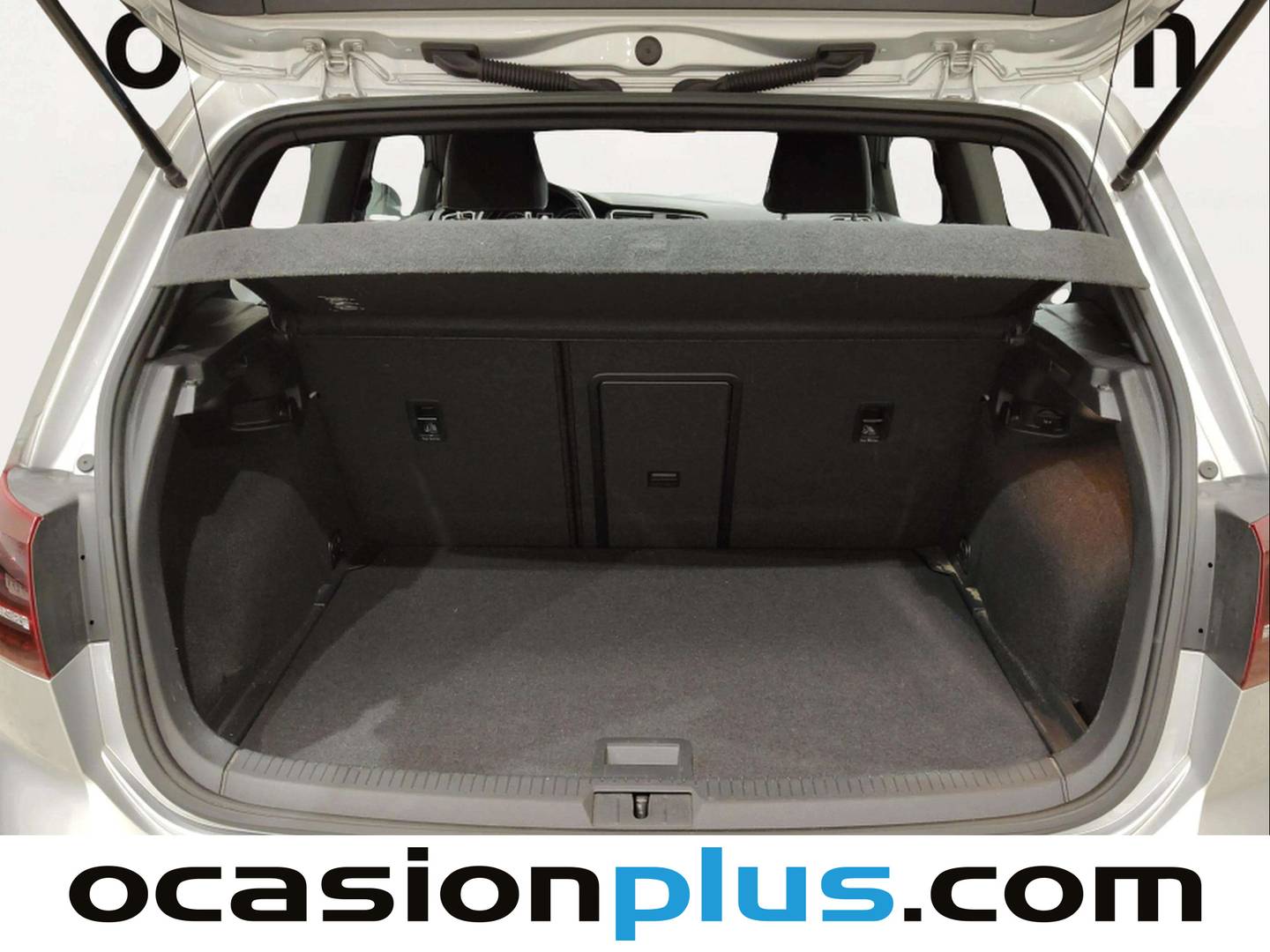Fotos maletero Volkswagen Golf Volkswagen Golf R 2.0 TSI BMT 4Motion (300 CV) Paquete R-Line