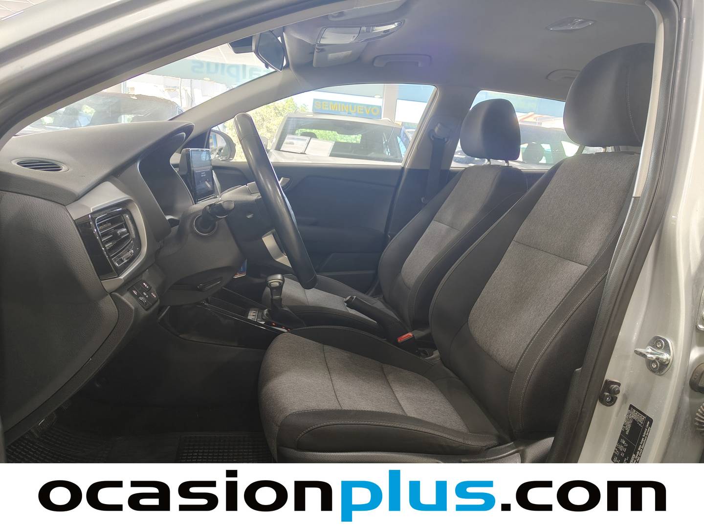 Foto asientos delanteros KIA Stonic KIA Stonic 1.0 T-GDi Drive (100 CV)