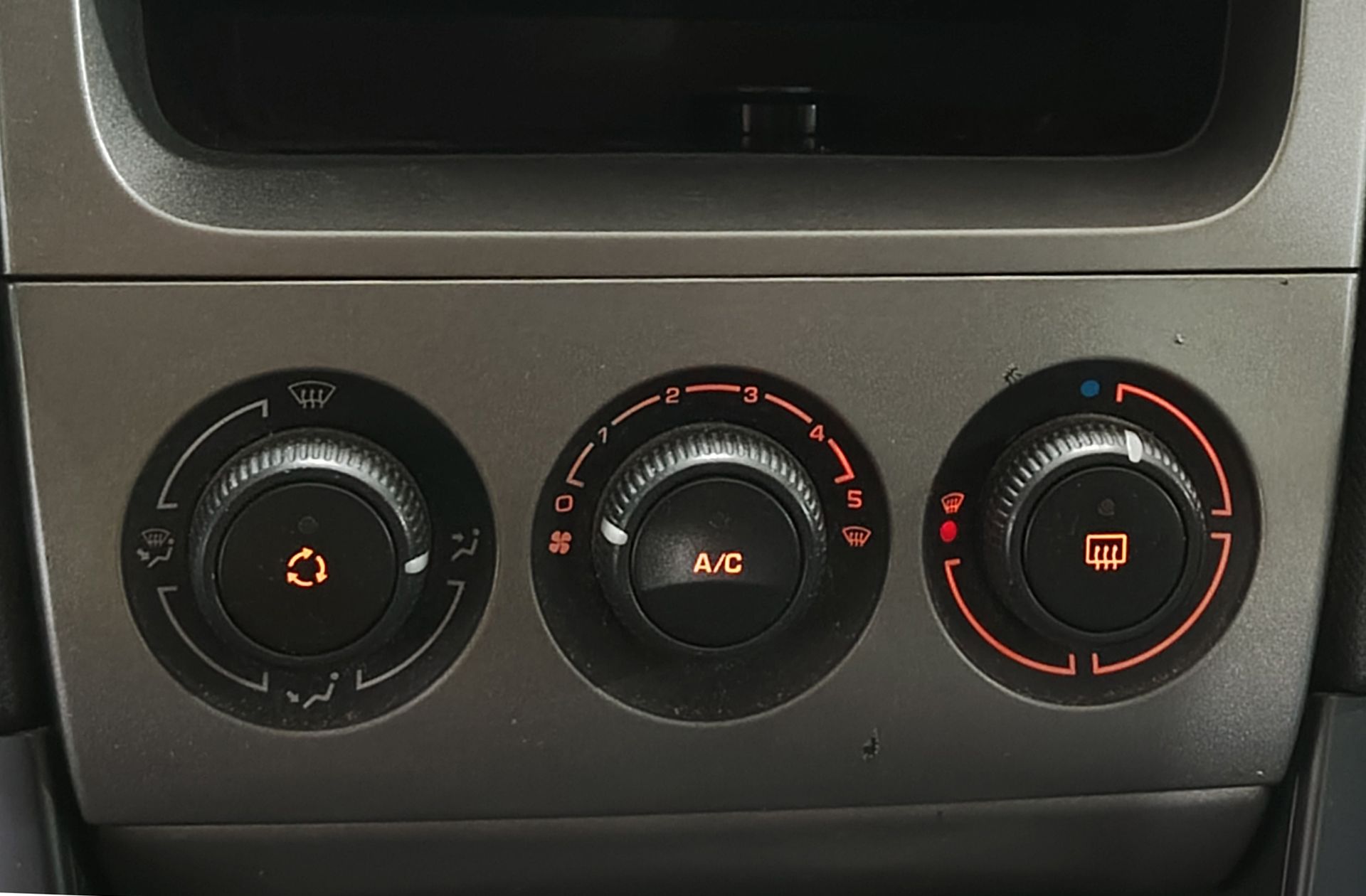 Peugeot 308 1.6 HDi Confort - foto 22