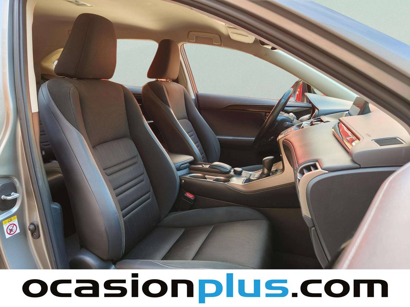 Lexus NX Lexus NX 300h Business 2WD (197 CV) de segunda mano