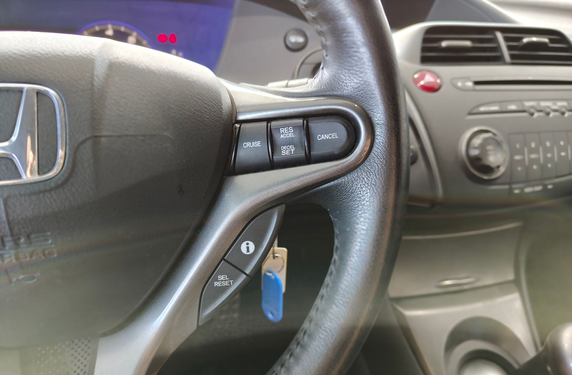 Honda Civic 1.4 i-VTEC Sport - foto 24