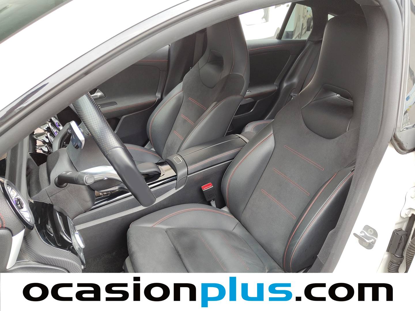 Foto asientos delanteros Mercedes CLA Mercedes CLA Shooting Brake 200 d (150 CV) Pack AMG