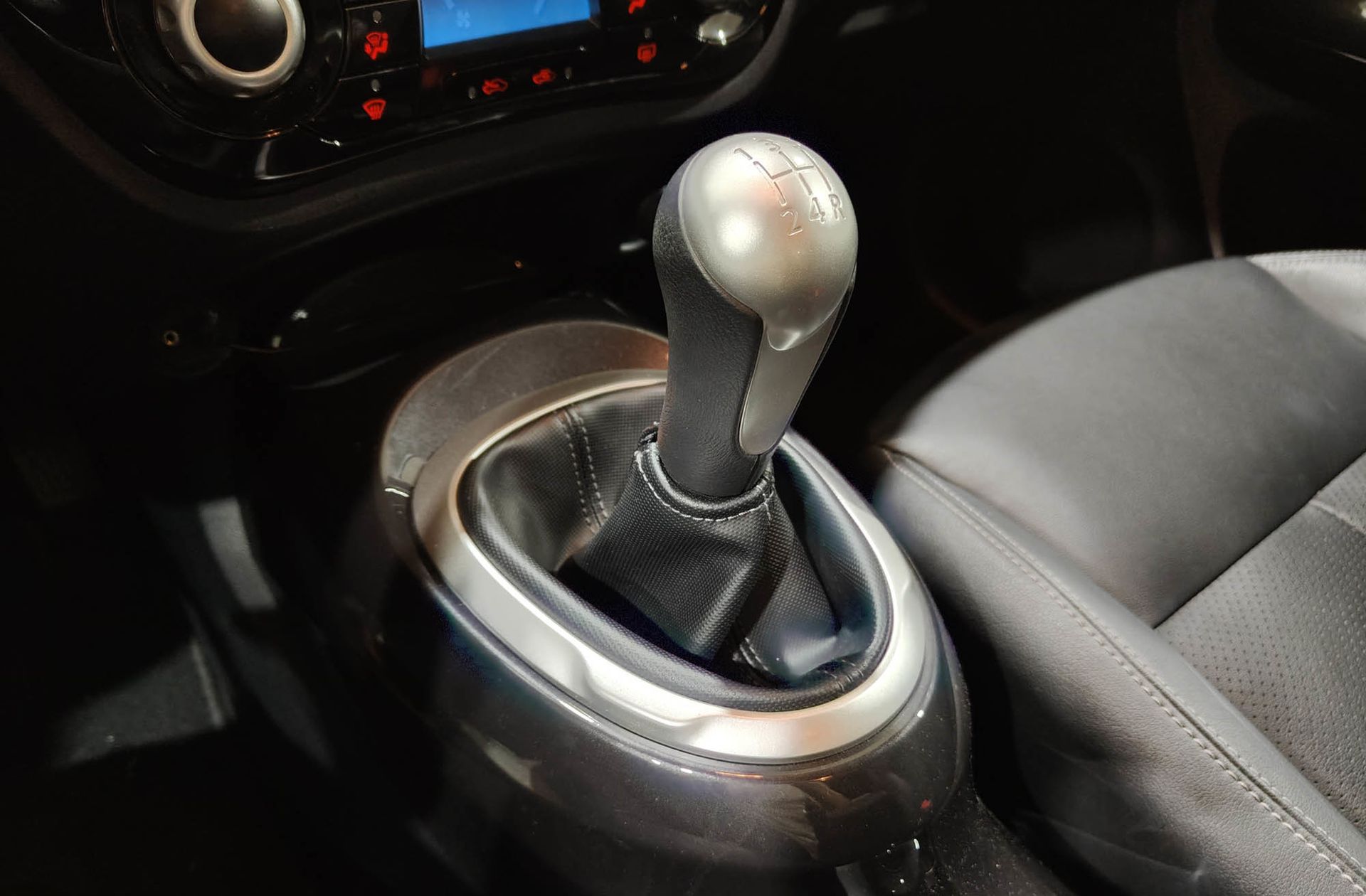 Nissan Juke G Tekna CVT - foto 5