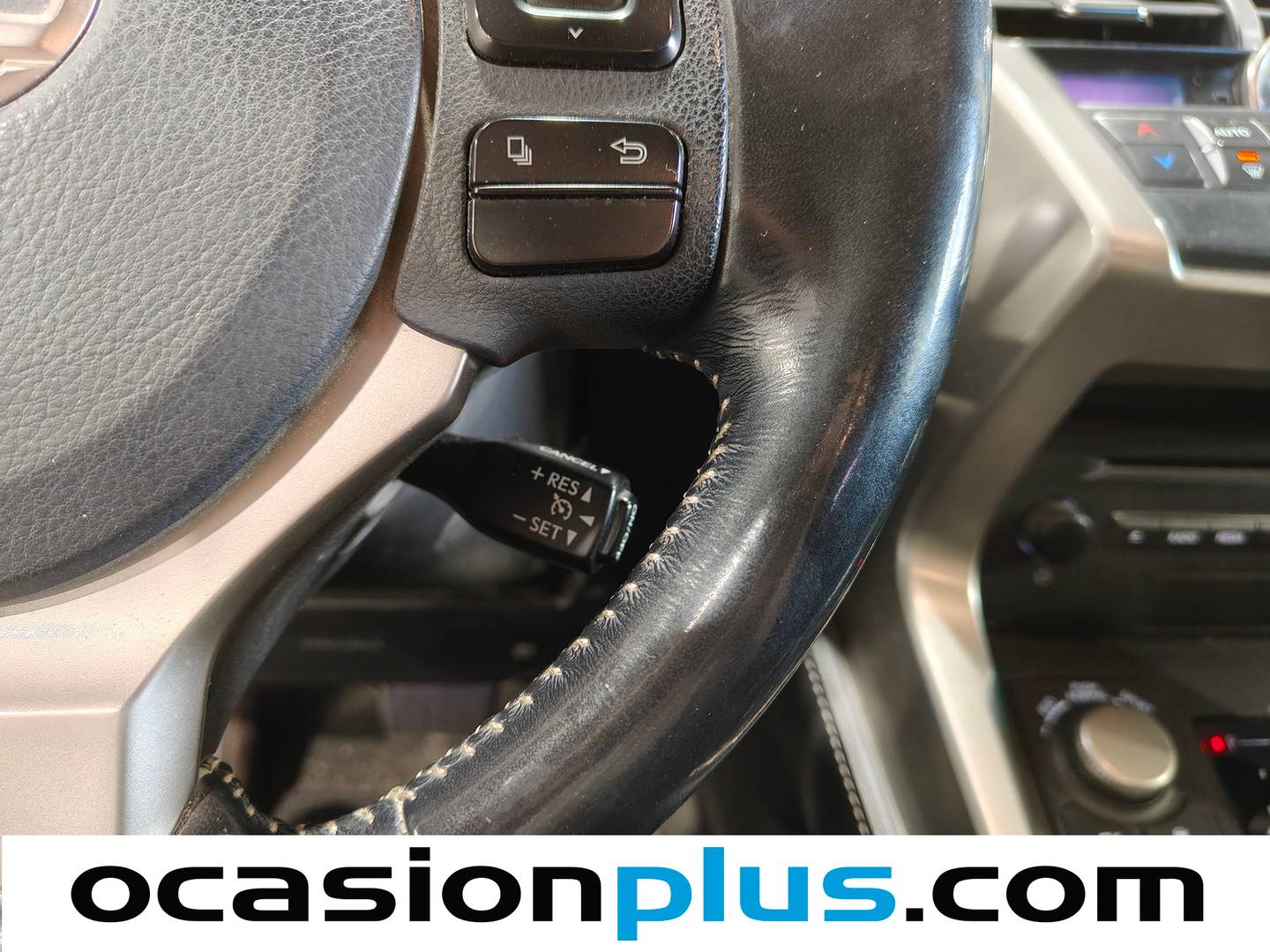 Lexus NX Lexus NX 300h Corporate 2WD + Navibox (197 CV) híbrido