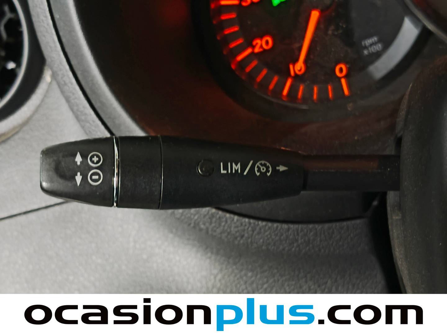 Equipamiento del Mercedes Citan Mercedes Citan 109 CDI Tourer Select Largo (90 CV)