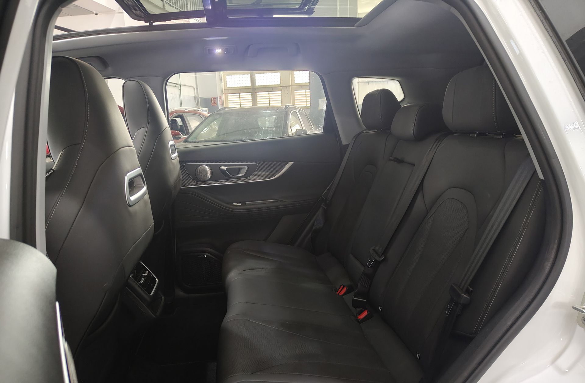 Ebro s700 1.5 T-GDi PHEV Luxury E-CVT - foto 14