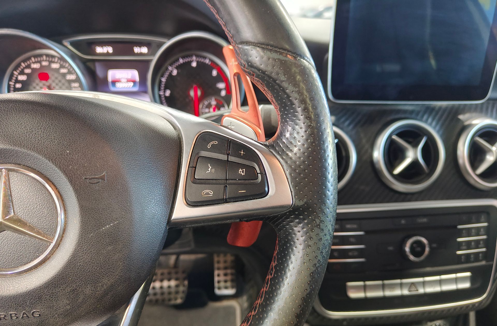 Mercedes-Benz Clase A A 200d Pack AMG - foto 24