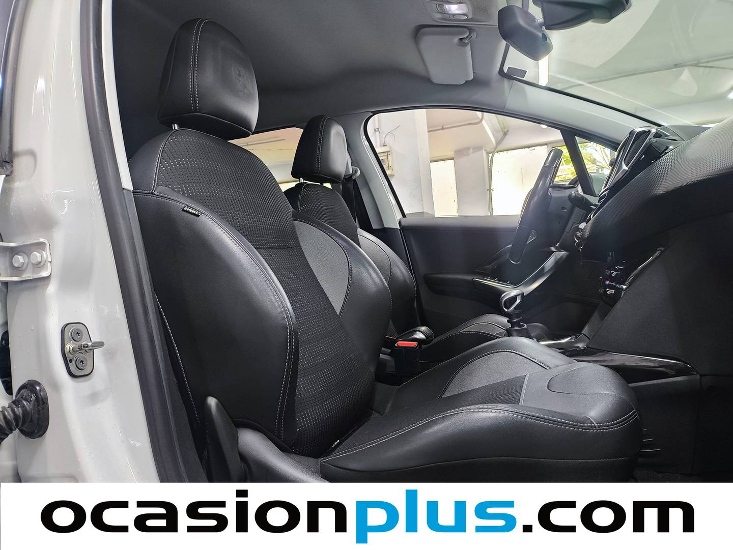 Acabados Peugeot 2008 Peugeot 2008 BlueHDi 120 S&S Allure (120 CV)