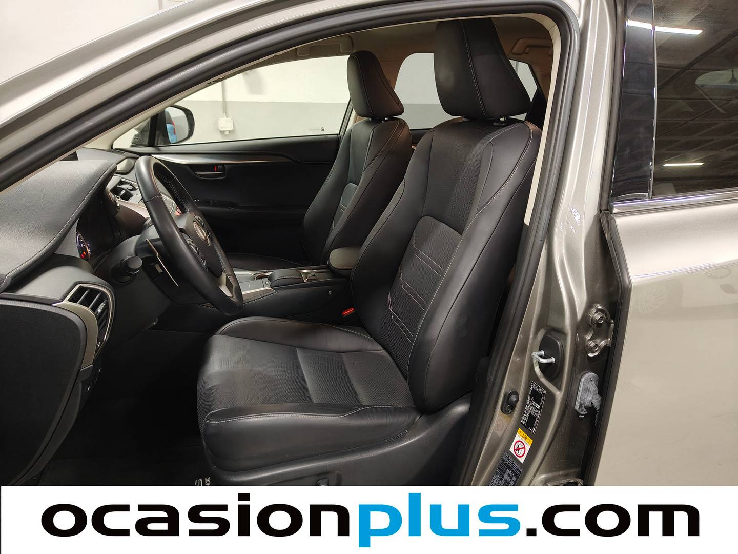 Foto asientos delanteros Lexus NX Lexus NX NX 300h Luxury 4WD (197 CV)