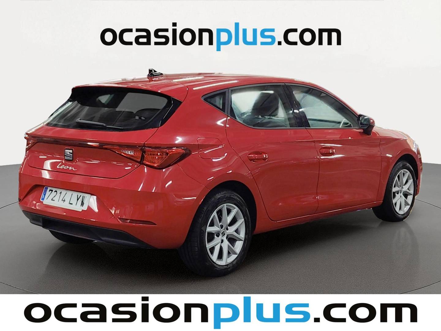 Foto trasera Seat León Seat León 1.0 TSI S&S Reference Go (110 CV) derecha