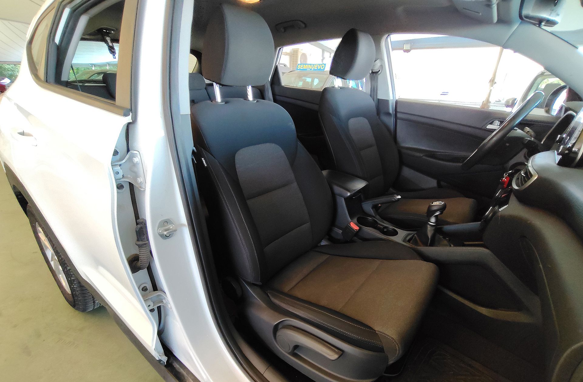 Hyundai Tucson 1.6 GDI SLE 4x2 - foto 19