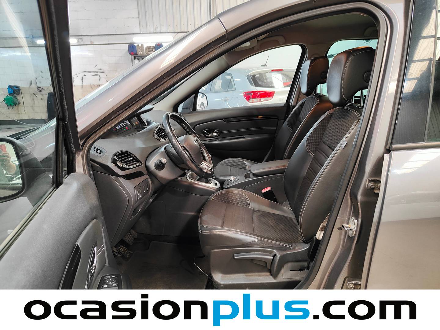 Foto asientos delanteros Renault Scénic Renault Scenic Energy Bose Edition dCi (130 CV)