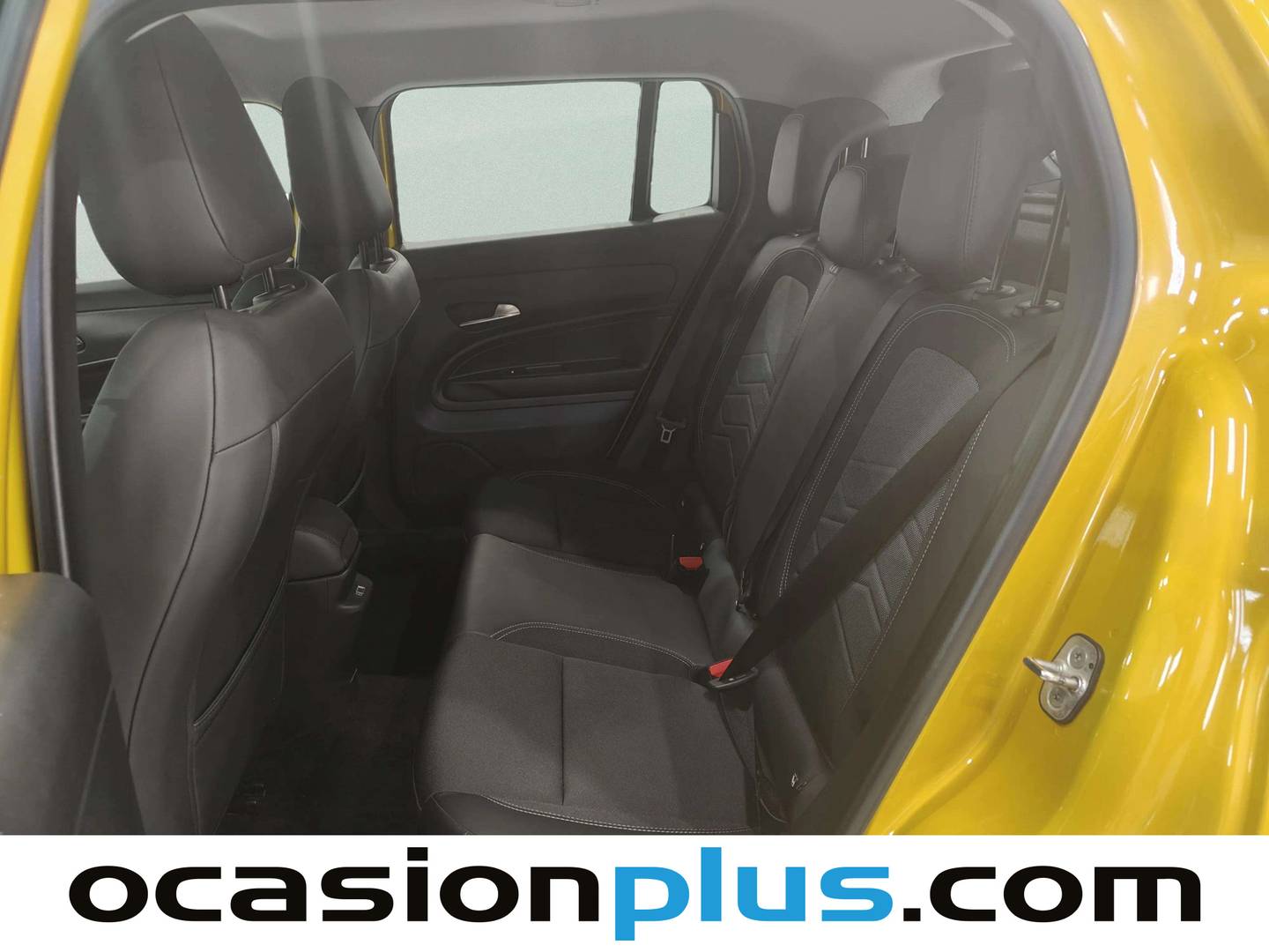 Foto asientos traseros Jeep Avenger Jeep Avenger 1.2 eHybrid Altitude (100 CV)