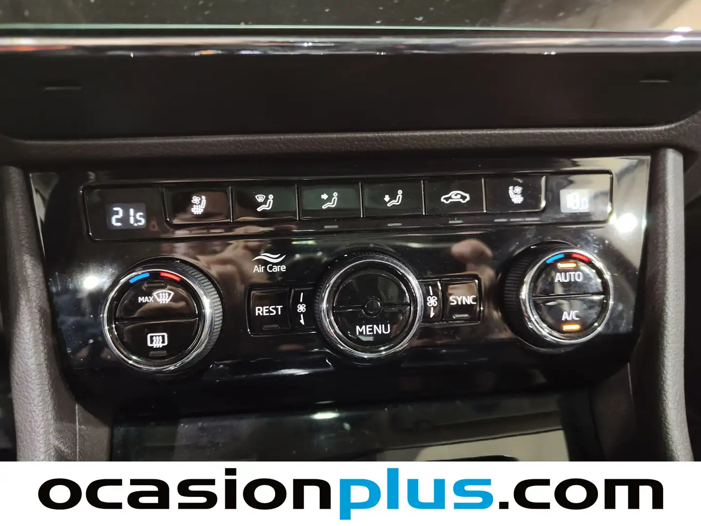 Foto Skoda Superb Skoda Superb 2.0 TDI Laurin&Klement DSG (190 CV)