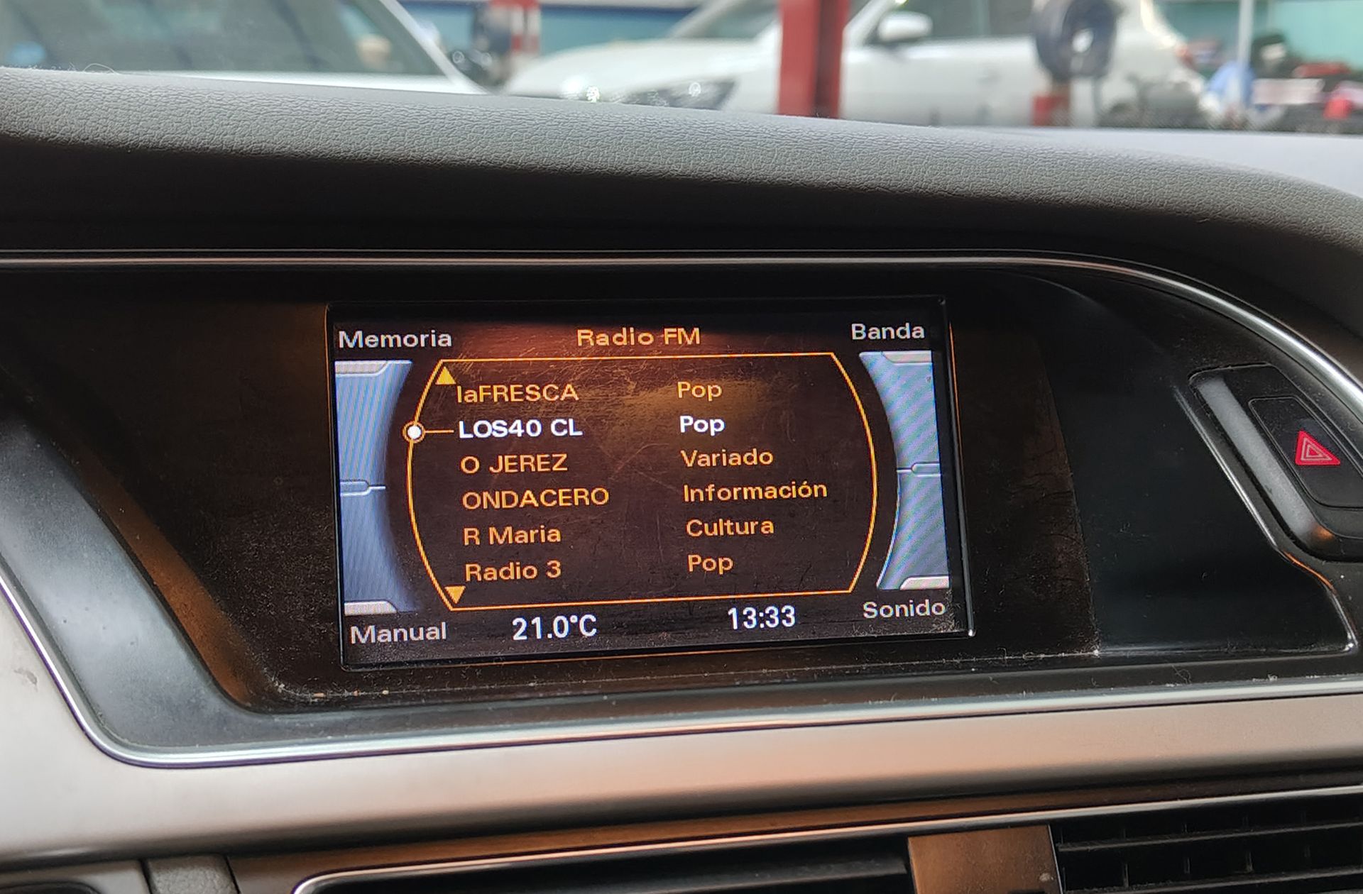 Audi A4 Avant S line edition 2.0 TDI CD - foto 32