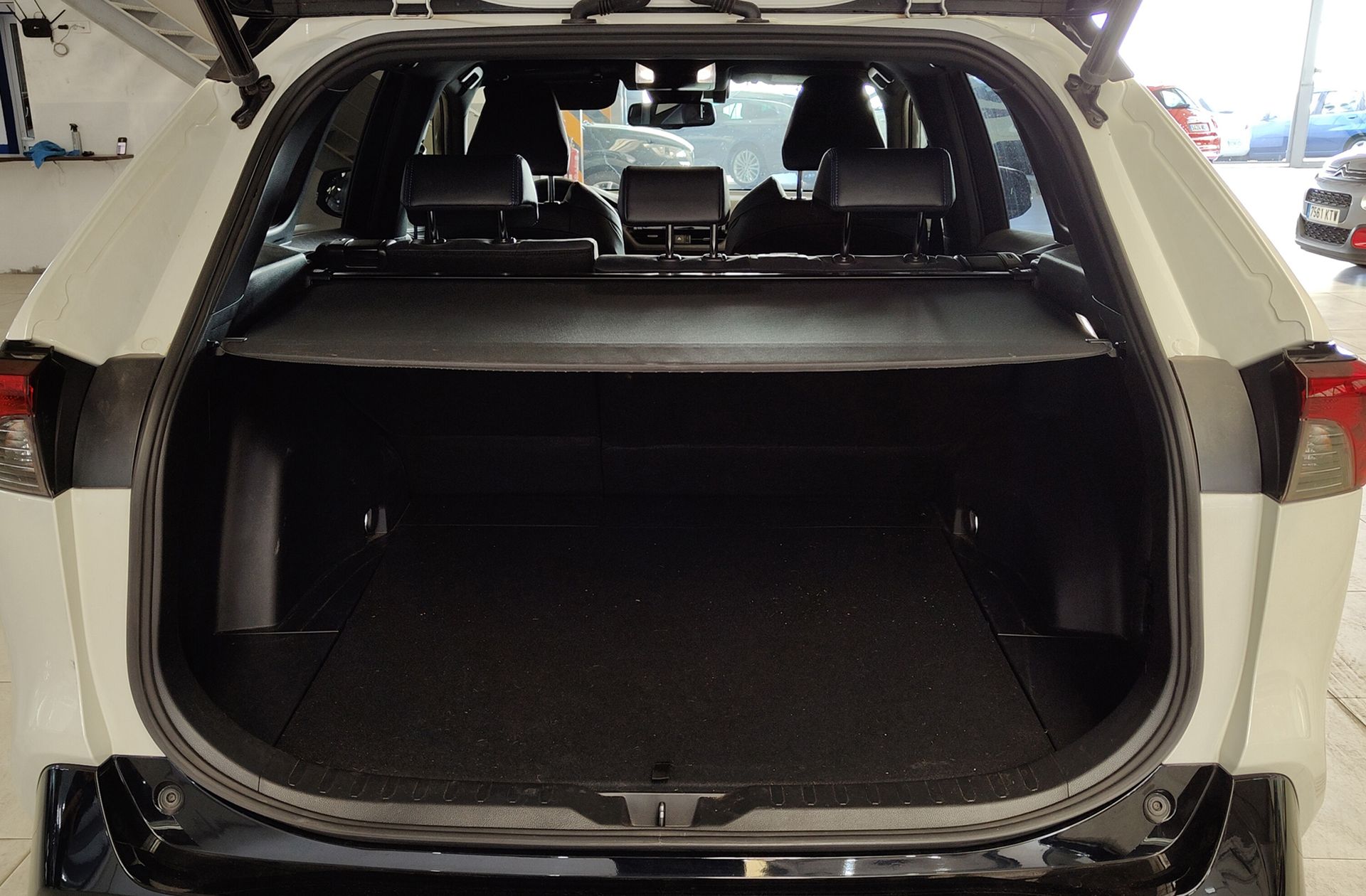 Toyota RAV4 2.5l hybrid Style - foto 16