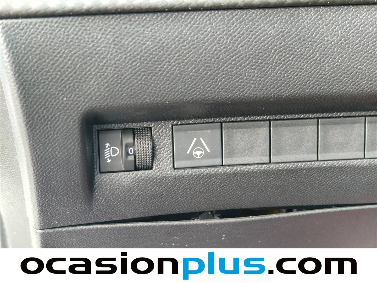 Foto Peugeot 208 Peugeot 208 Allure Hybrid eDCS6  (100 CV)