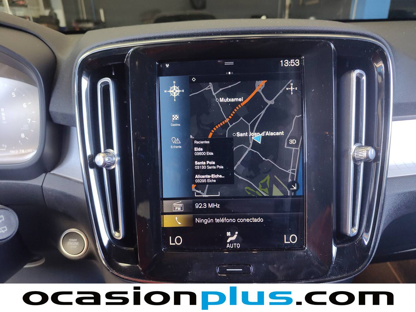 Extras y acabados del Volvo XC40 Volvo XC40 T2 Momentum Pro Auto (129 CV)