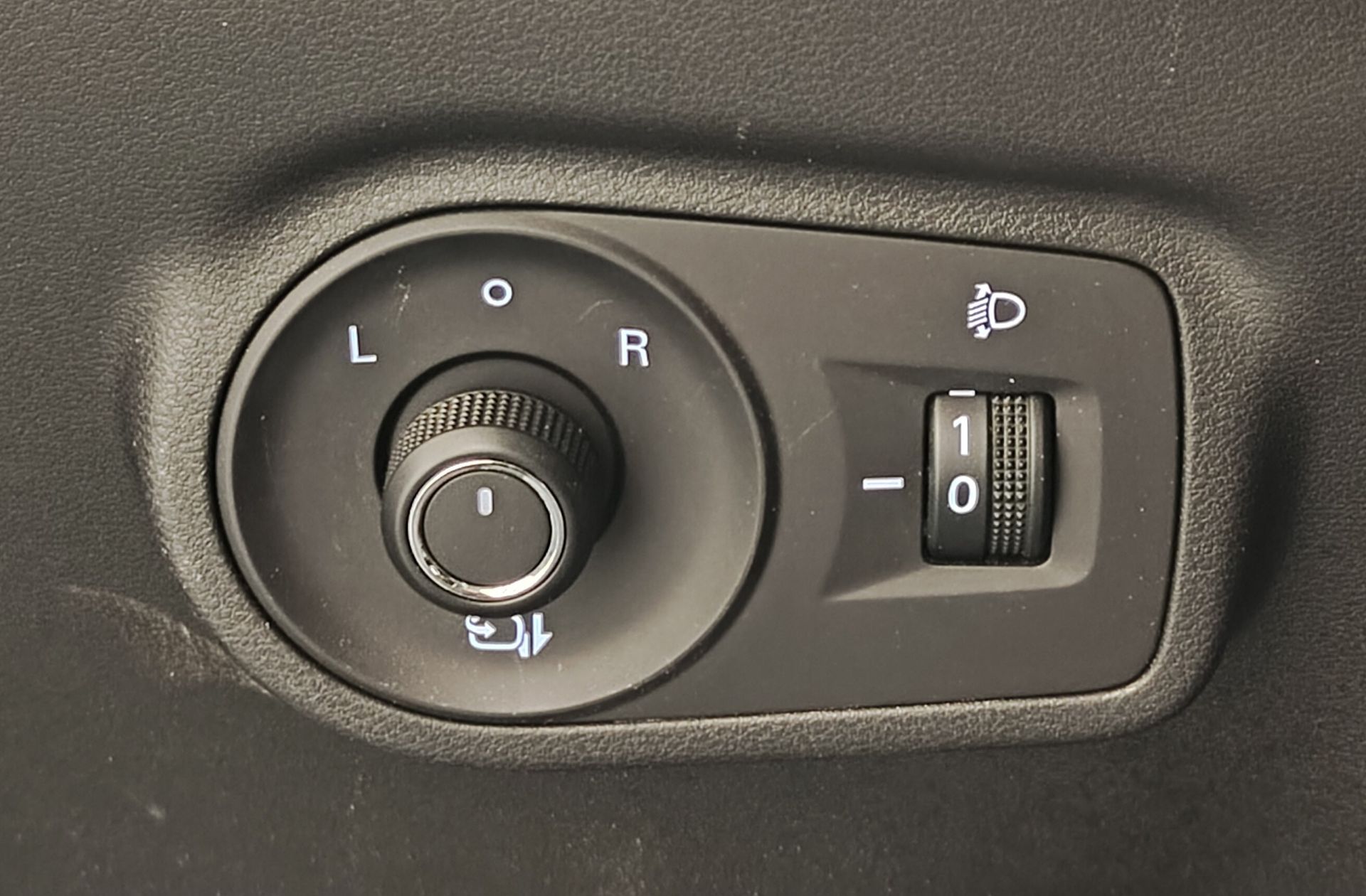 MG ZS 1.5 Hybrid+ Luxury - foto 23