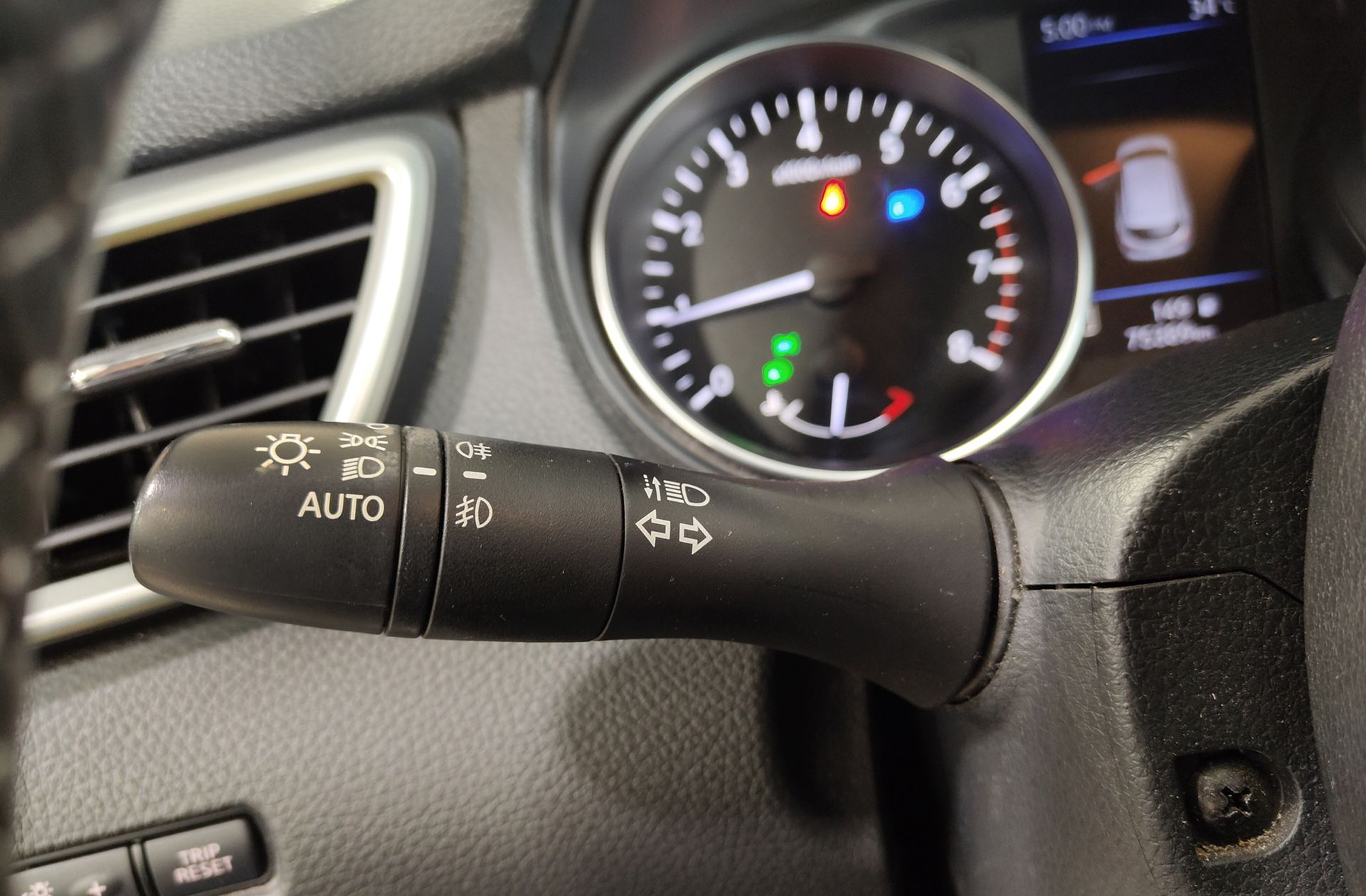 Nissan Qashqai DIG-T 160 N-Connecta 4x2 DCT - foto 21