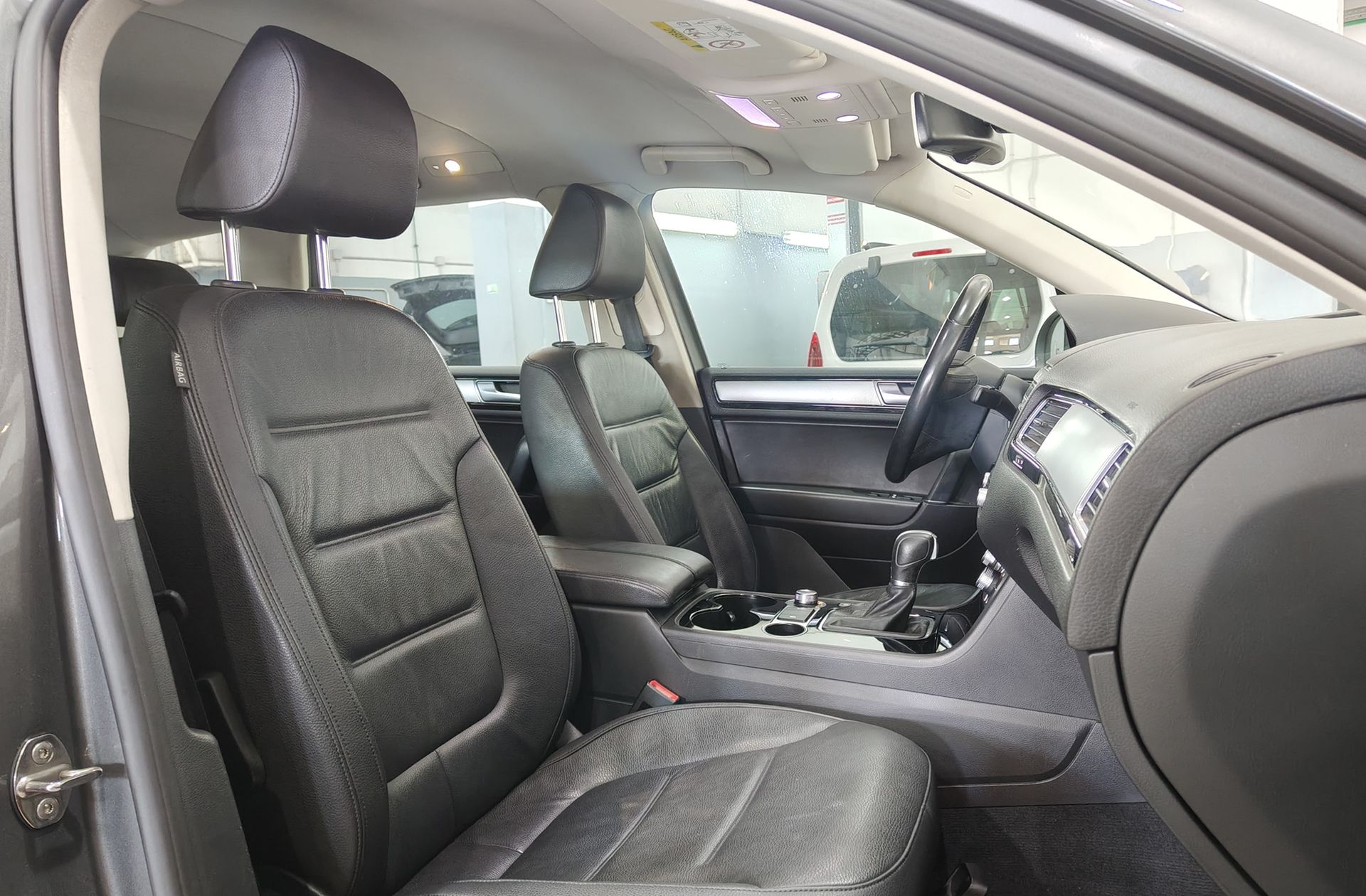 Volkswagen Touareg 3.0 TDI V6 BMT Tiptronic - foto 20