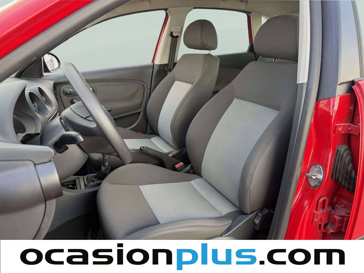 Foto asientos delanteros Seat Ibiza Seat Ibiza 1.4 16v Reference (75 CV)