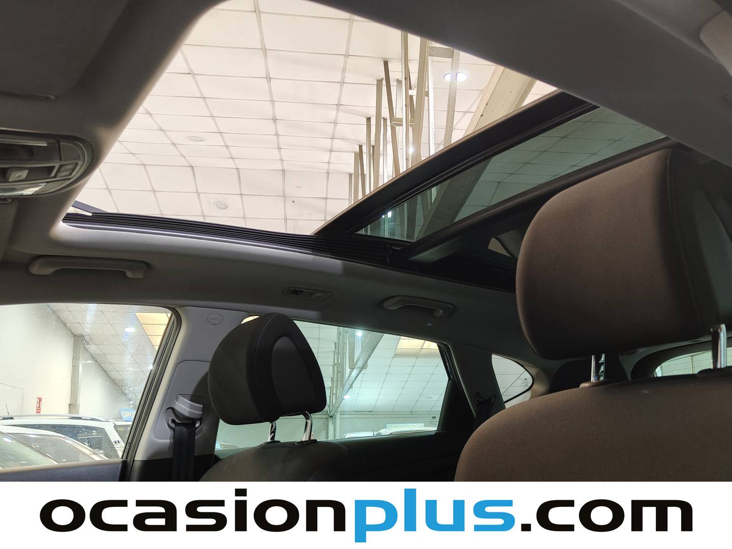 Extras y acabados del Hyundai Tucson Hyundai Tucson 1.7 CRDi BlueDrive Tecno Sky 4x2 (115 CV)