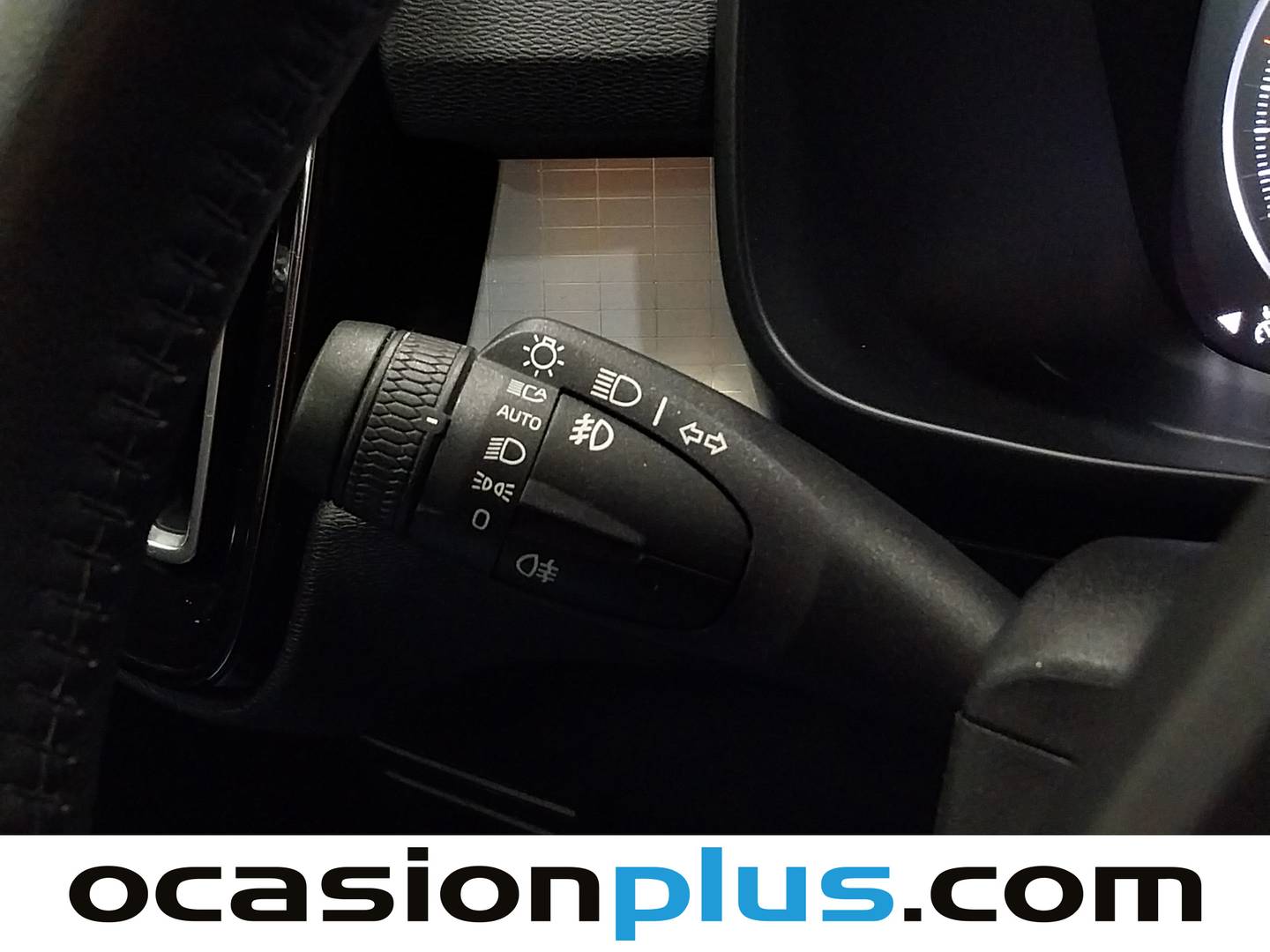 Volvo XC40 Volvo XC40 T3 Business Plus (163 CV) seminuevo