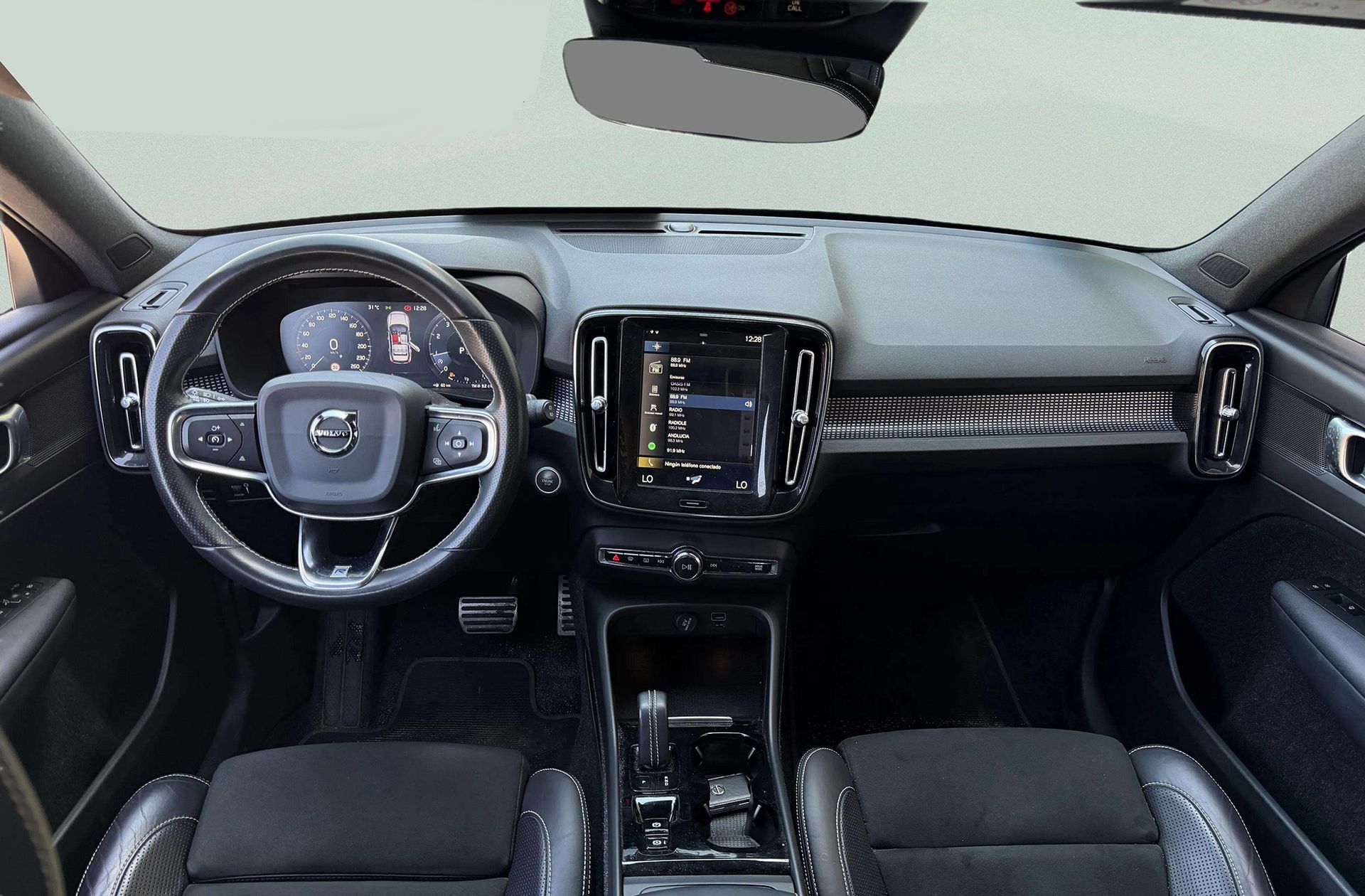 Volvo XC40 T3 R-Design - foto 6
