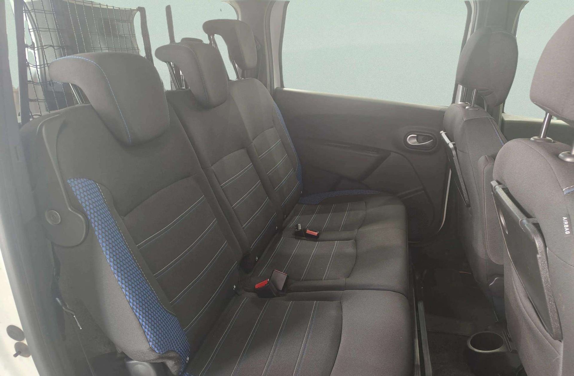 Dacia Lodgy Comfort 1.6 GLP - foto 19