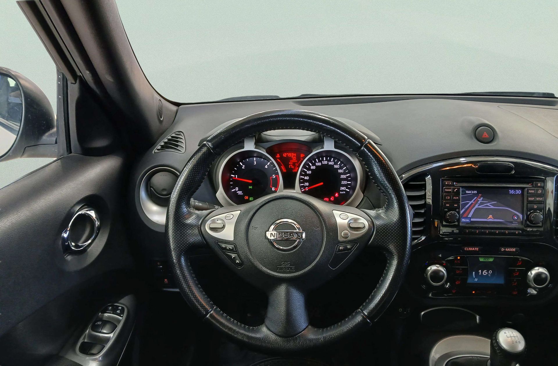 Nissan Juke 1.5 dCi Tekna Premium 4x2 - foto 19