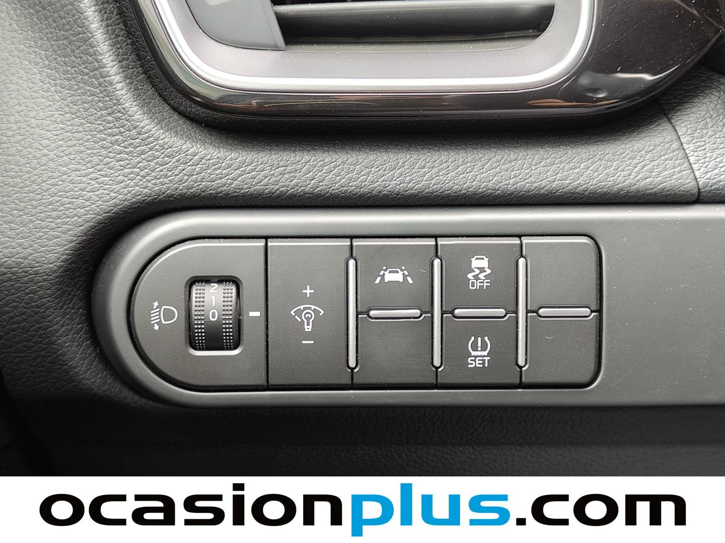 Foto KIA XCeed Kia XCeed 1.5 MHEV Tech DCT (160 CV)