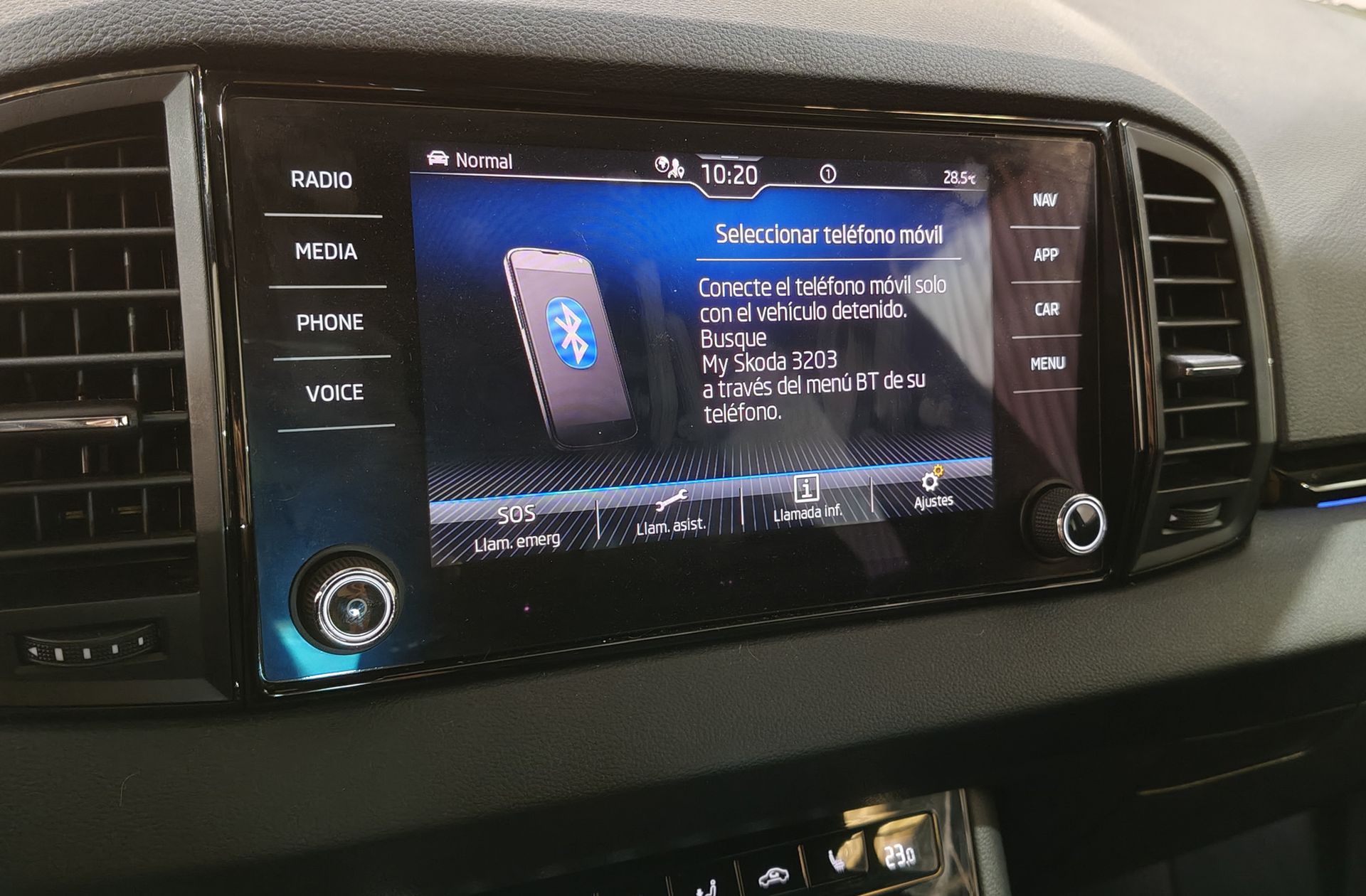 Škoda Karoq 1.5 TSI ACT Sportline DSG - foto 37