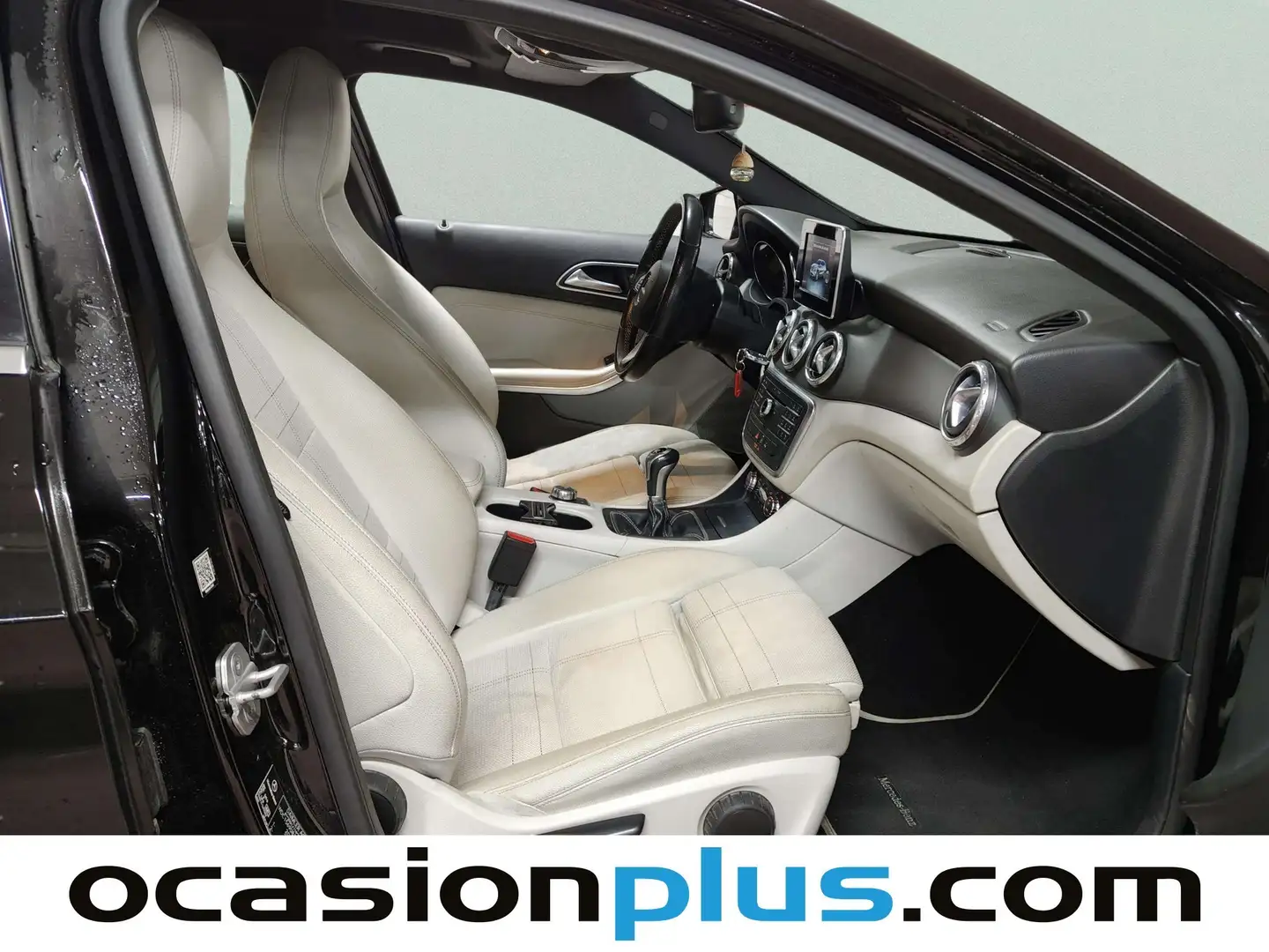 Foto Mercedes GLA Mercedes-Benz GLA 200 d Urban (136 CV) Pack AMG