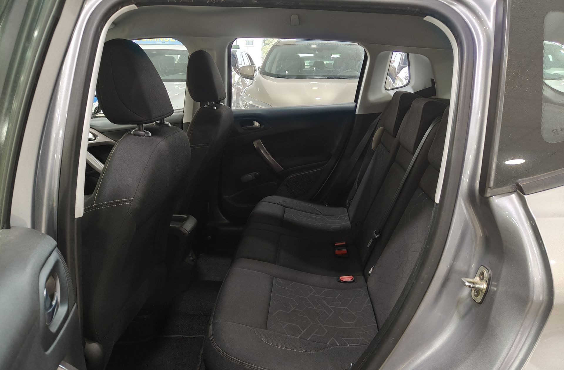 Peugeot 2008 VTI 82 Active - foto 9