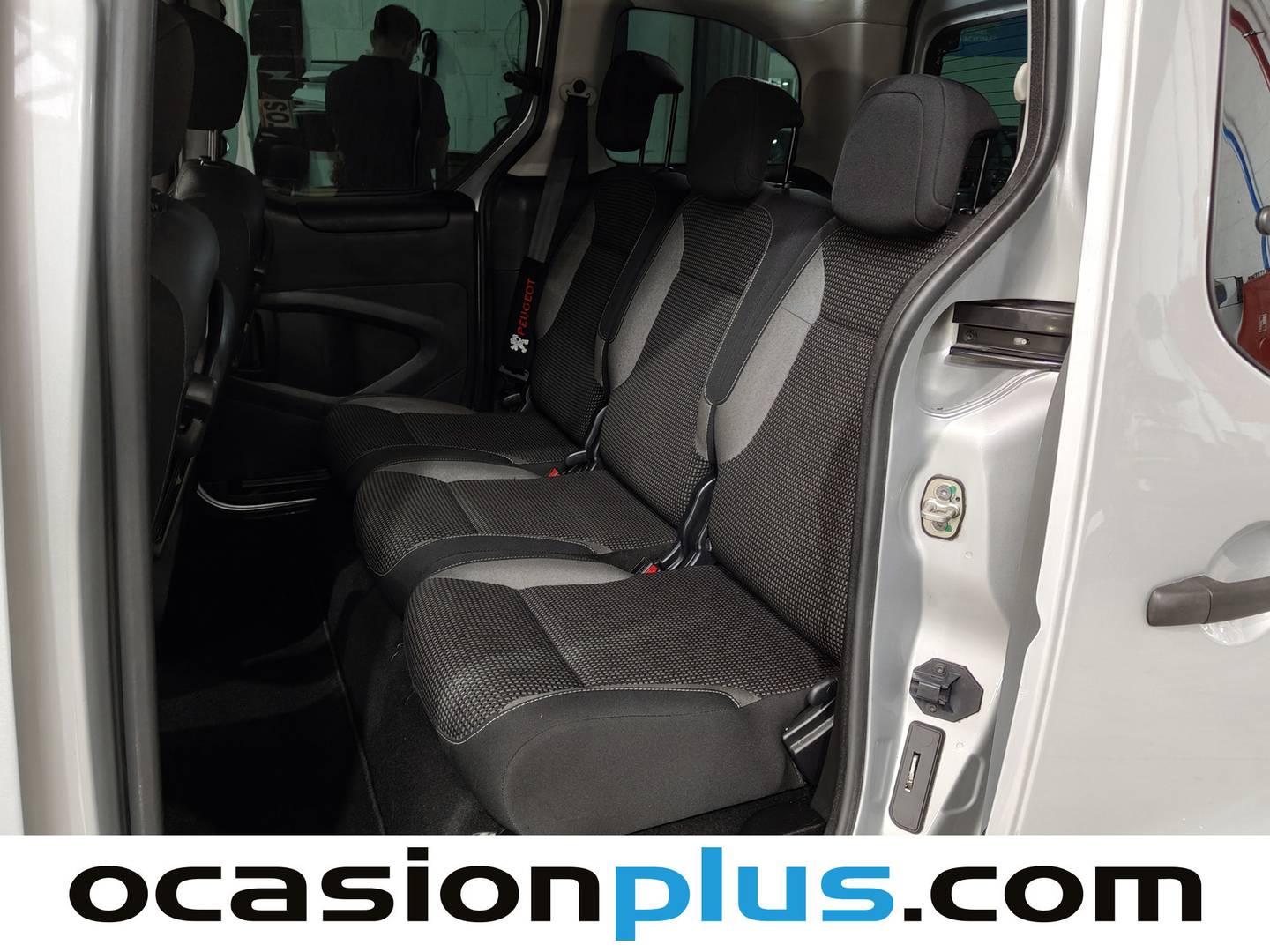 Foto asientos traseros Peugeot Partner Peugeot Partner Tepee BlueHDi 120 Outdoor (120 CV)