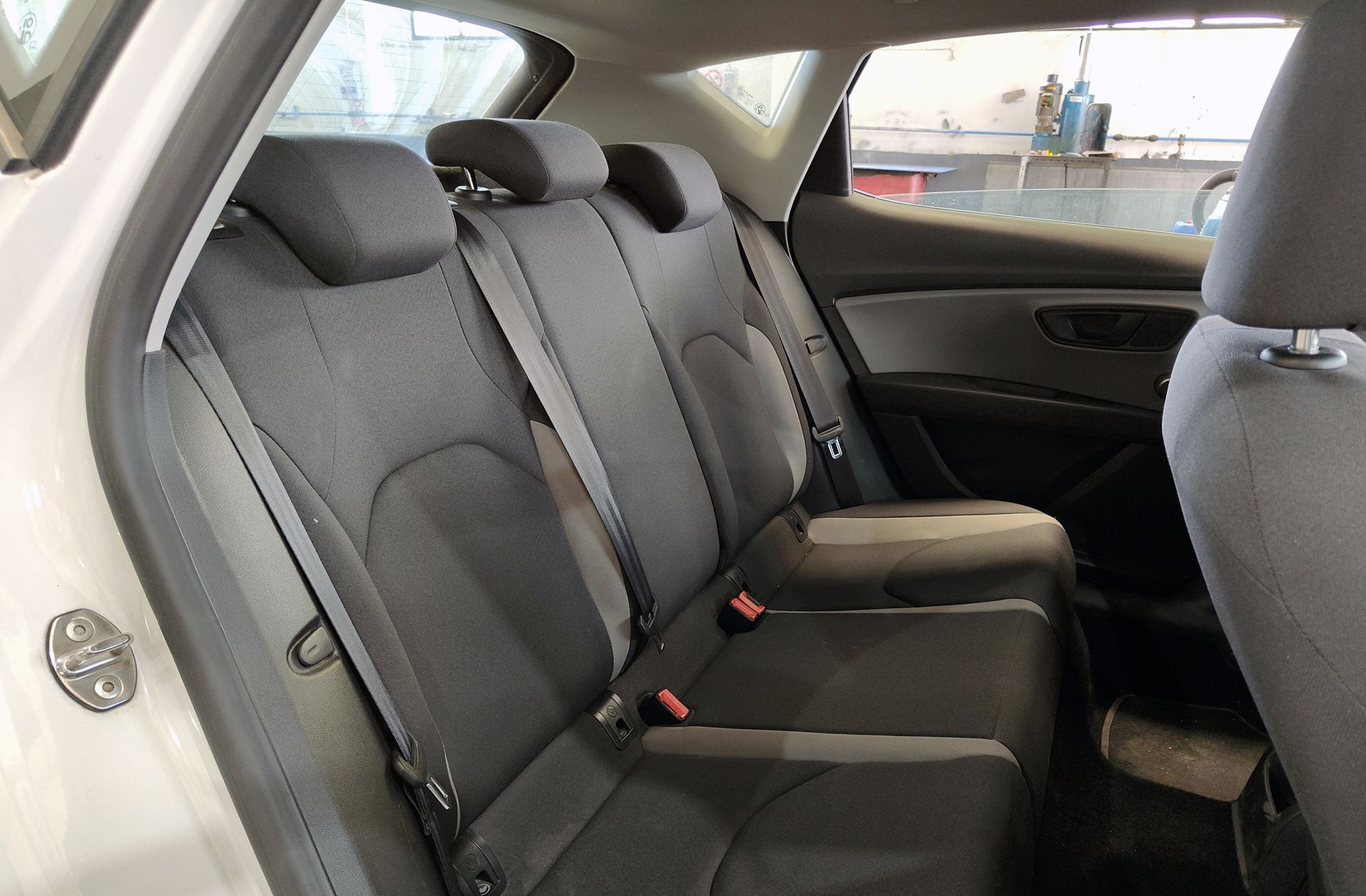 SEAT León 1.6 TDI Reference - foto 12