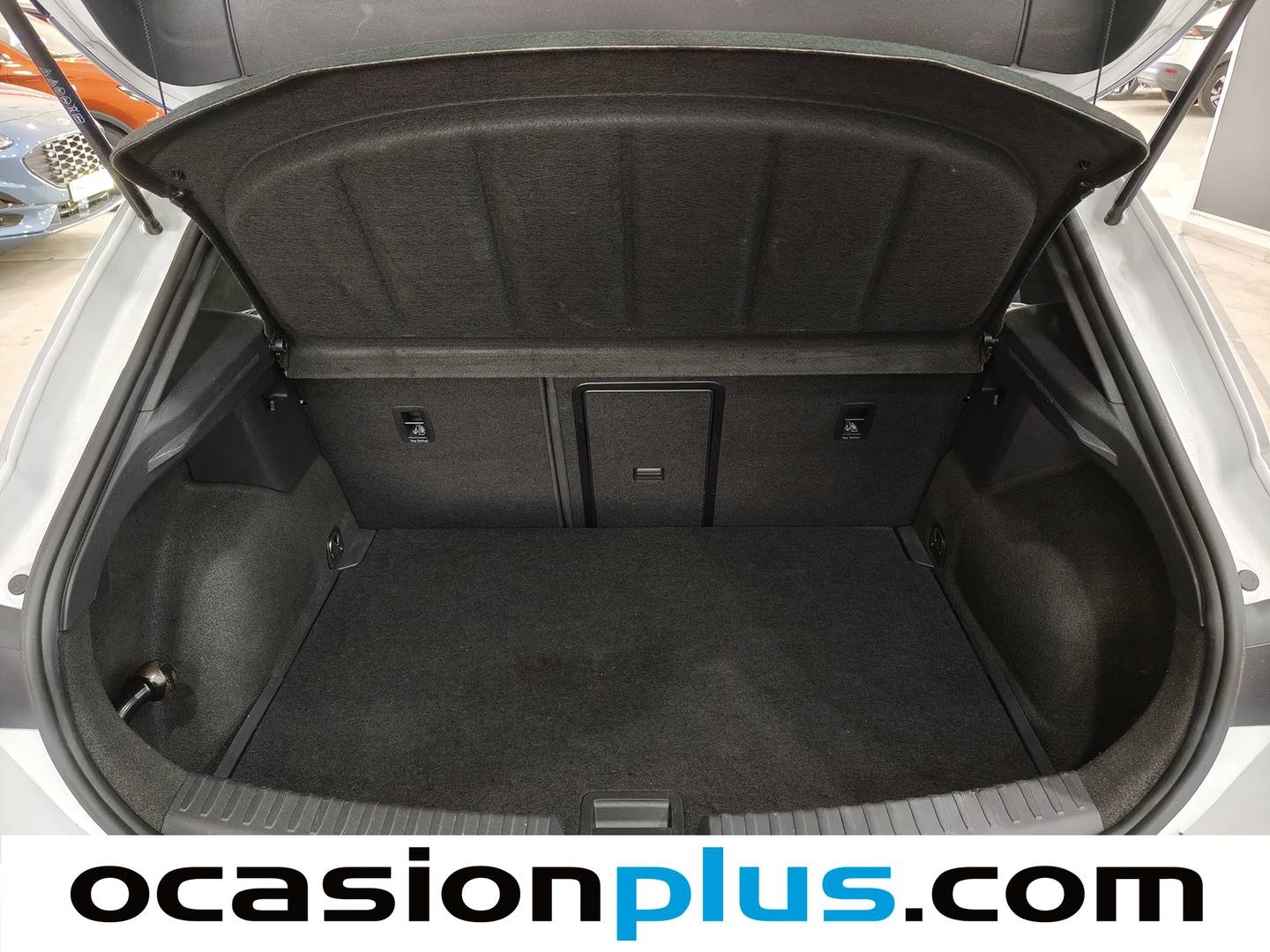 Foto Seat León SEAT León 1.5 eTSI S&S FR Go XL DSG (150 CV)