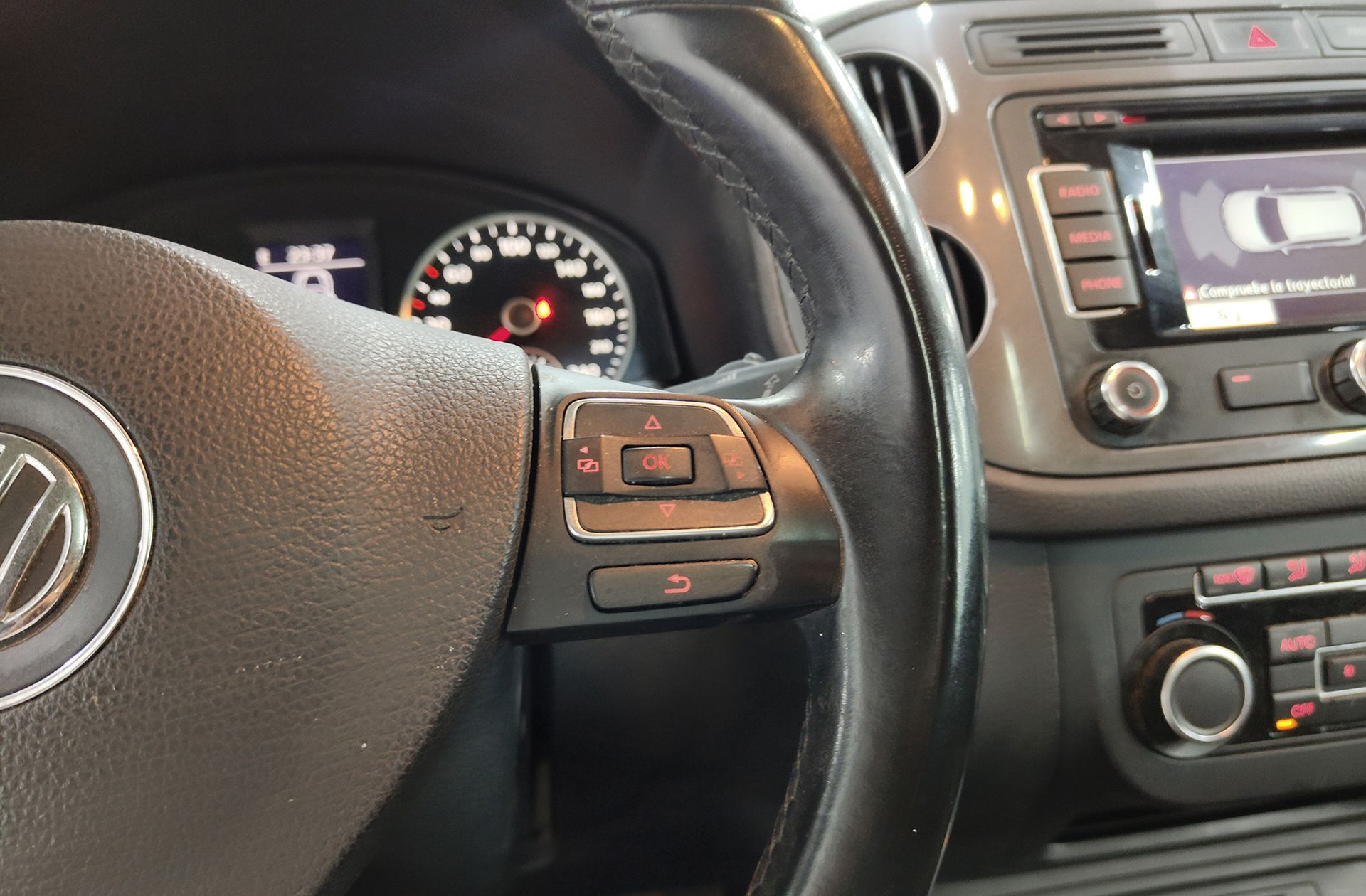 Volkswagen Tiguan T1 2.0 TDI BMT 4x2 - foto 30