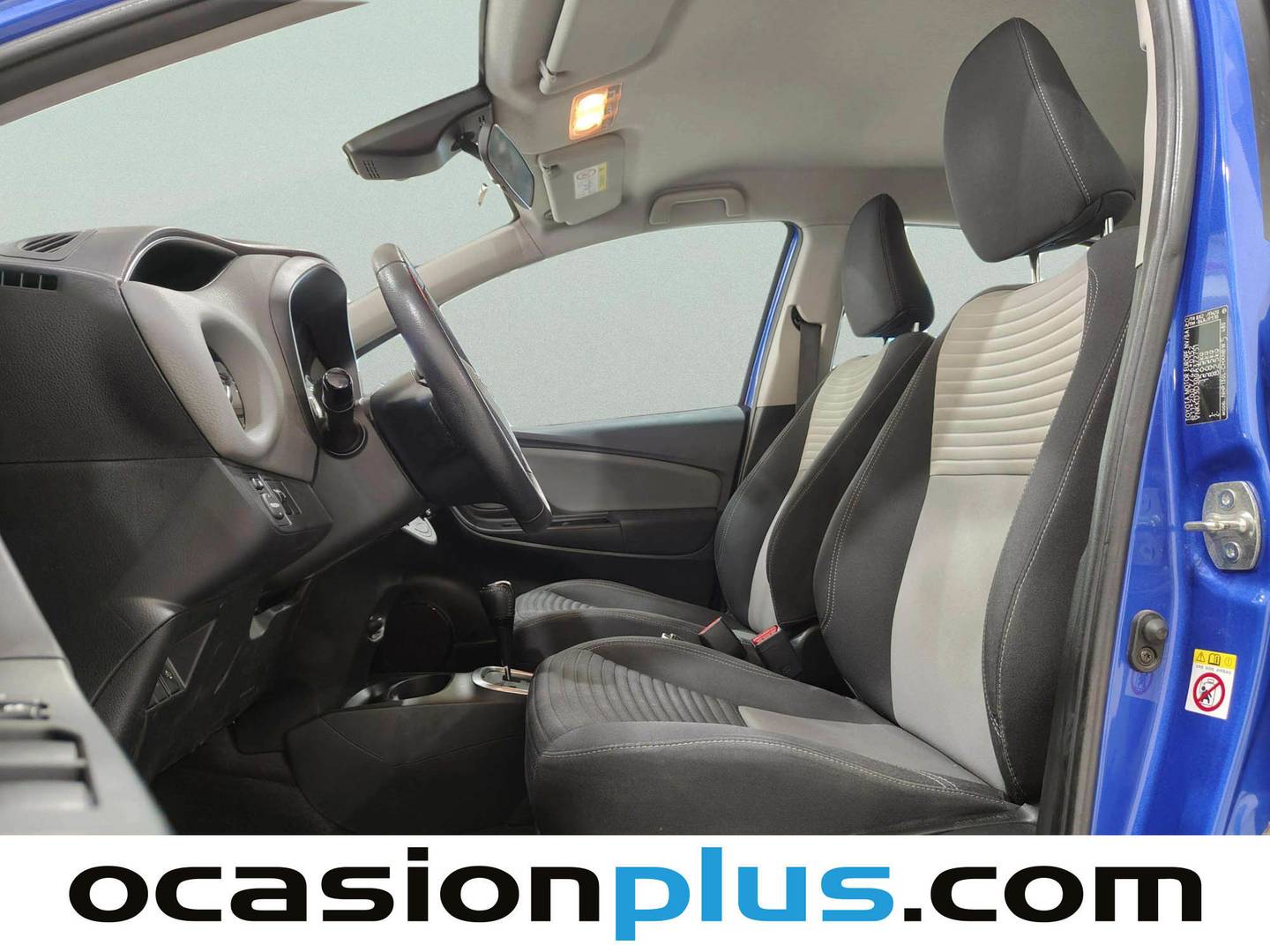 Foto asientos delanteros Toyota Yaris Toyota Yaris 1.5 Hybrid Active (100 CV)