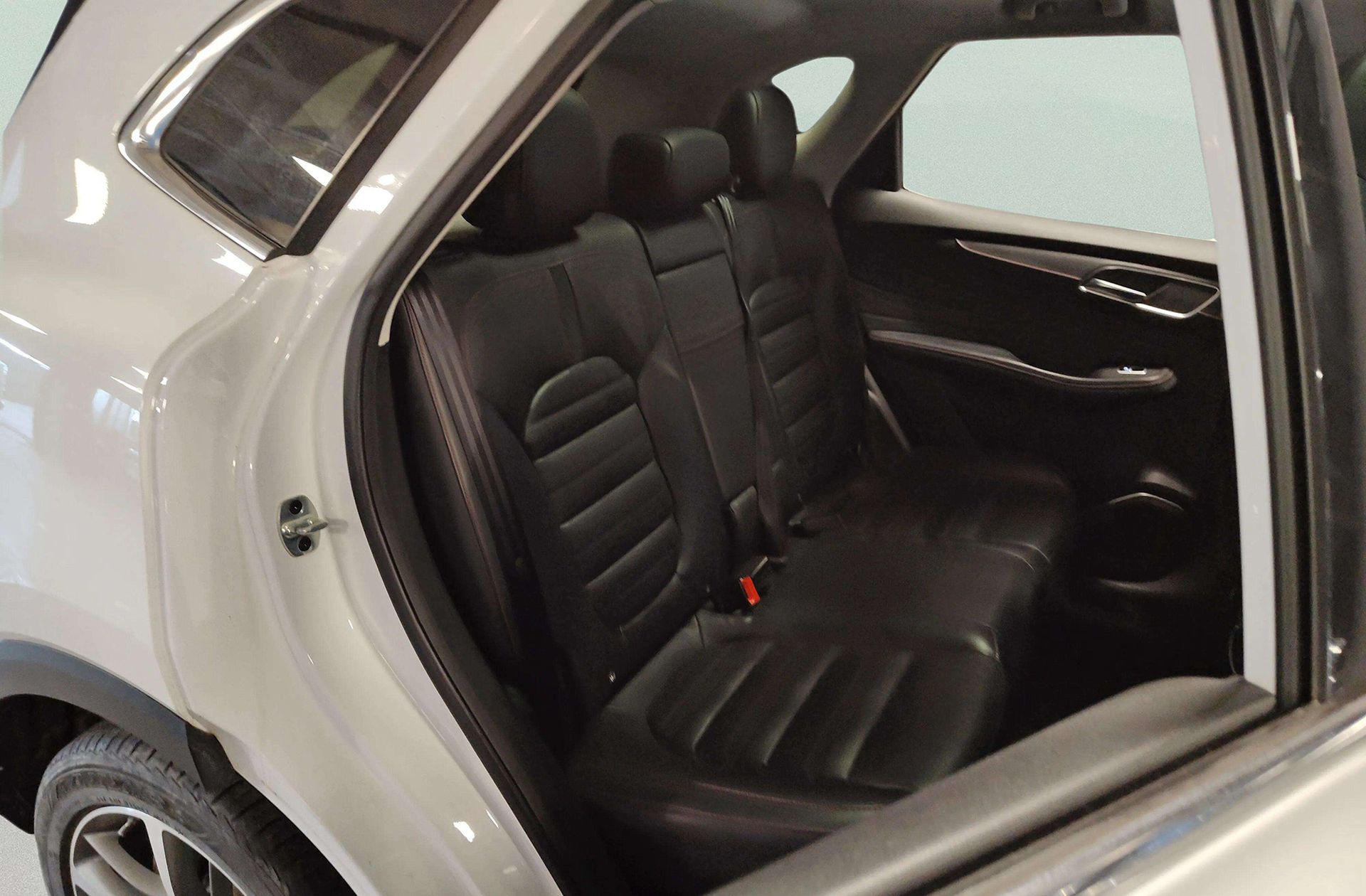 MG HS 1.5 Turbo GDI Luxury DCT - foto 22