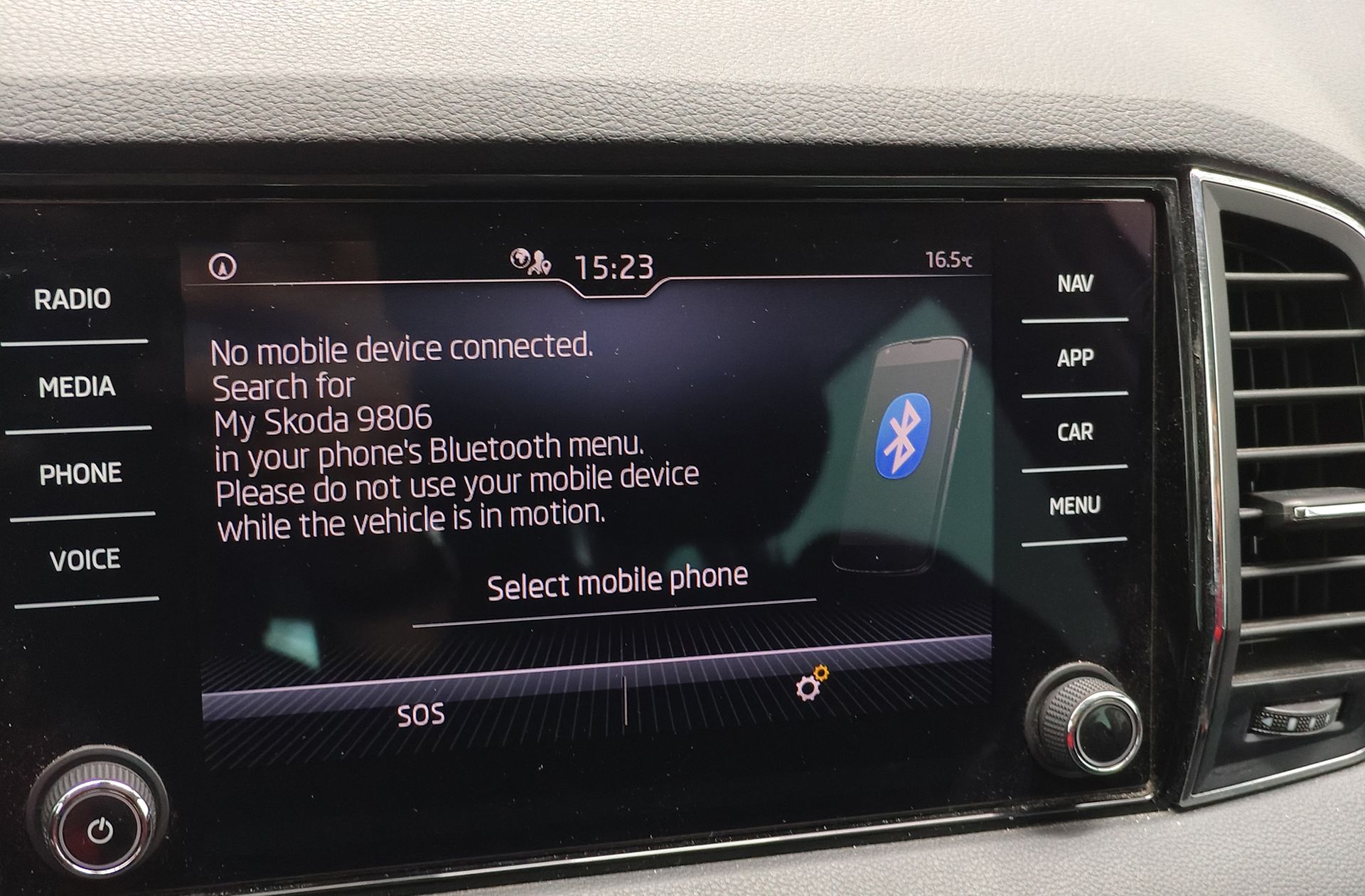 Škoda Karoq 2.0 TDI Selection - foto 33