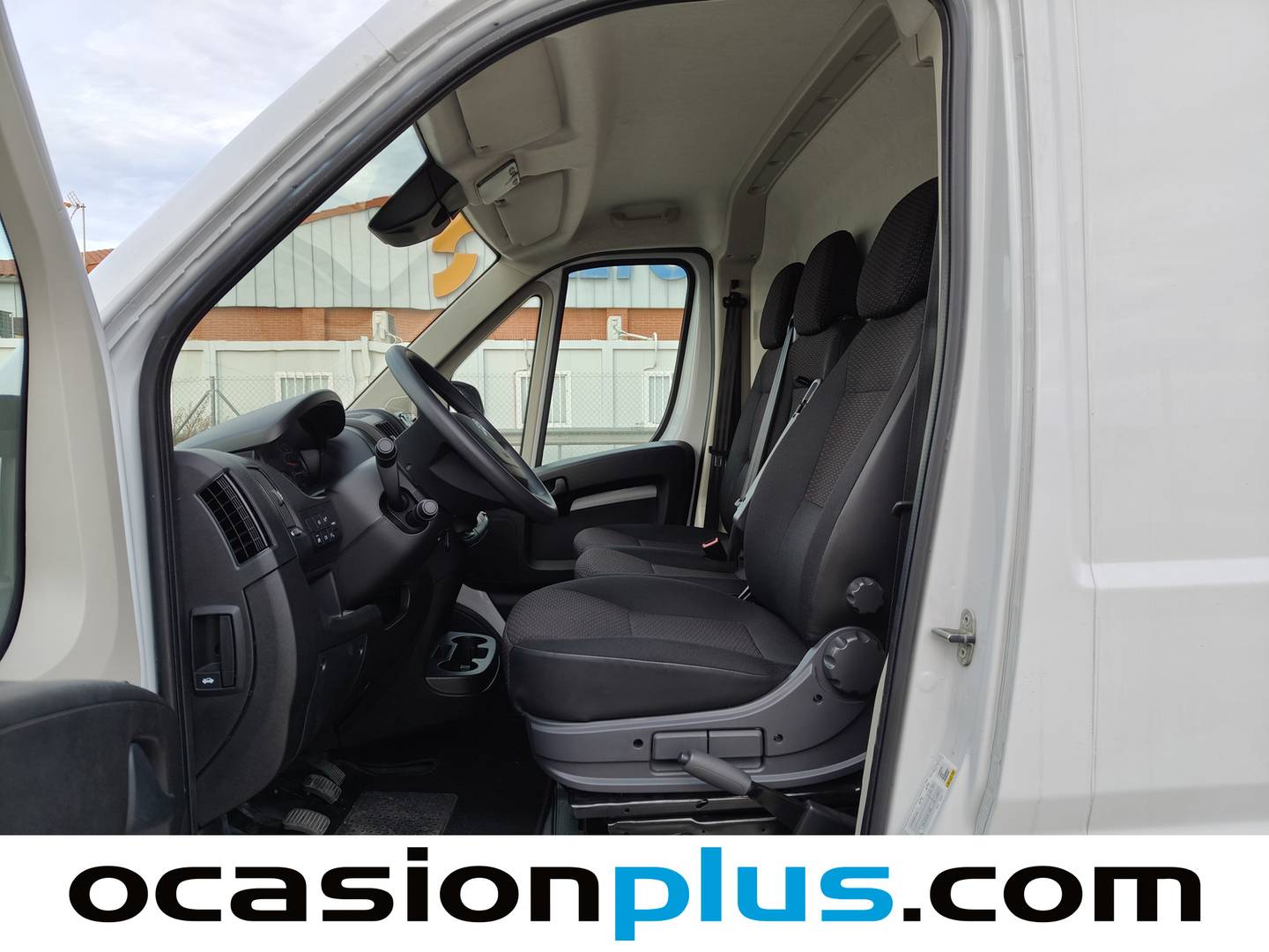 Foto Citroën Jumper Citroen Jumper BlueHDi 140 35 Heavy L4H3 (140 CV)